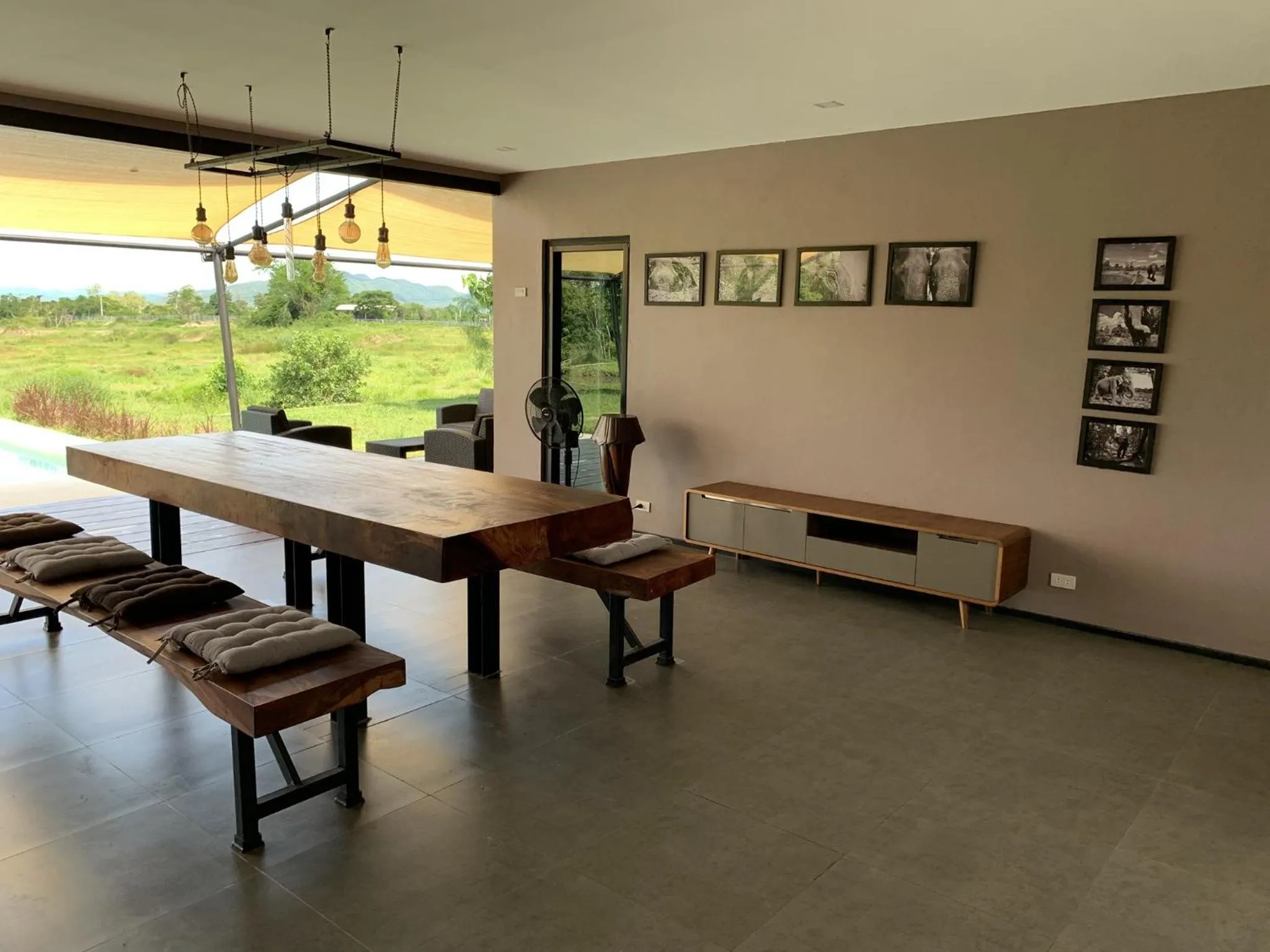 Living room in I love phants Lodge