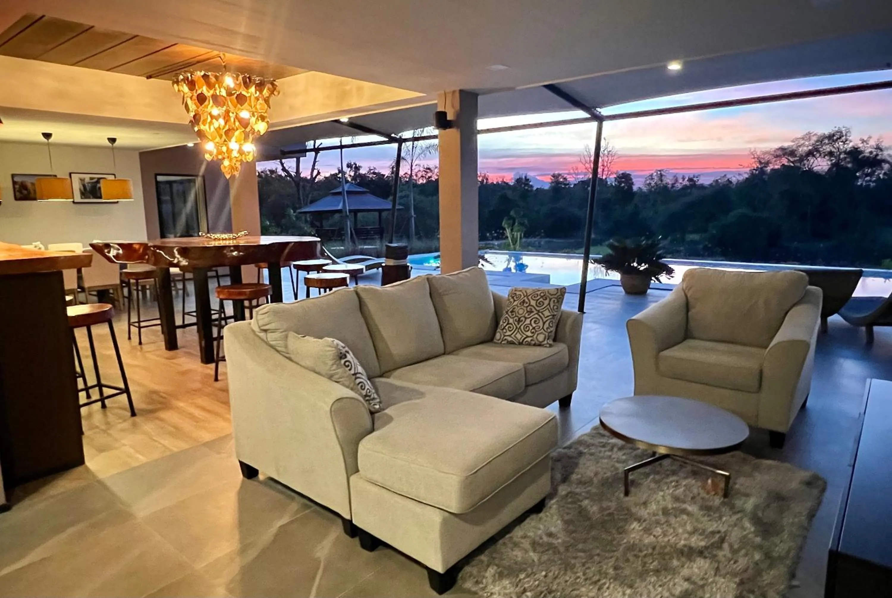 Living room in I love phants Lodge