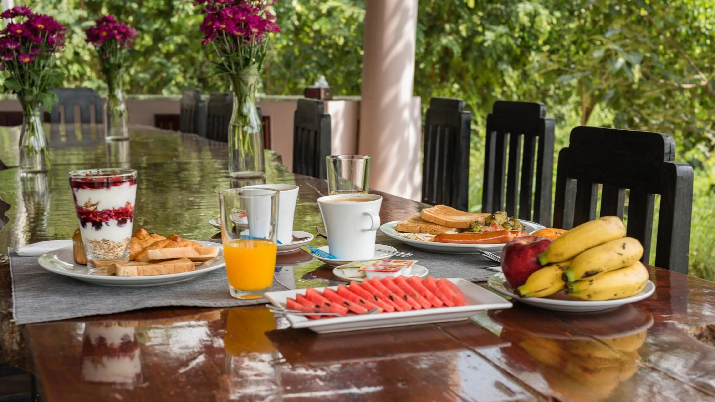 Food and drinks in I love phants Lodge