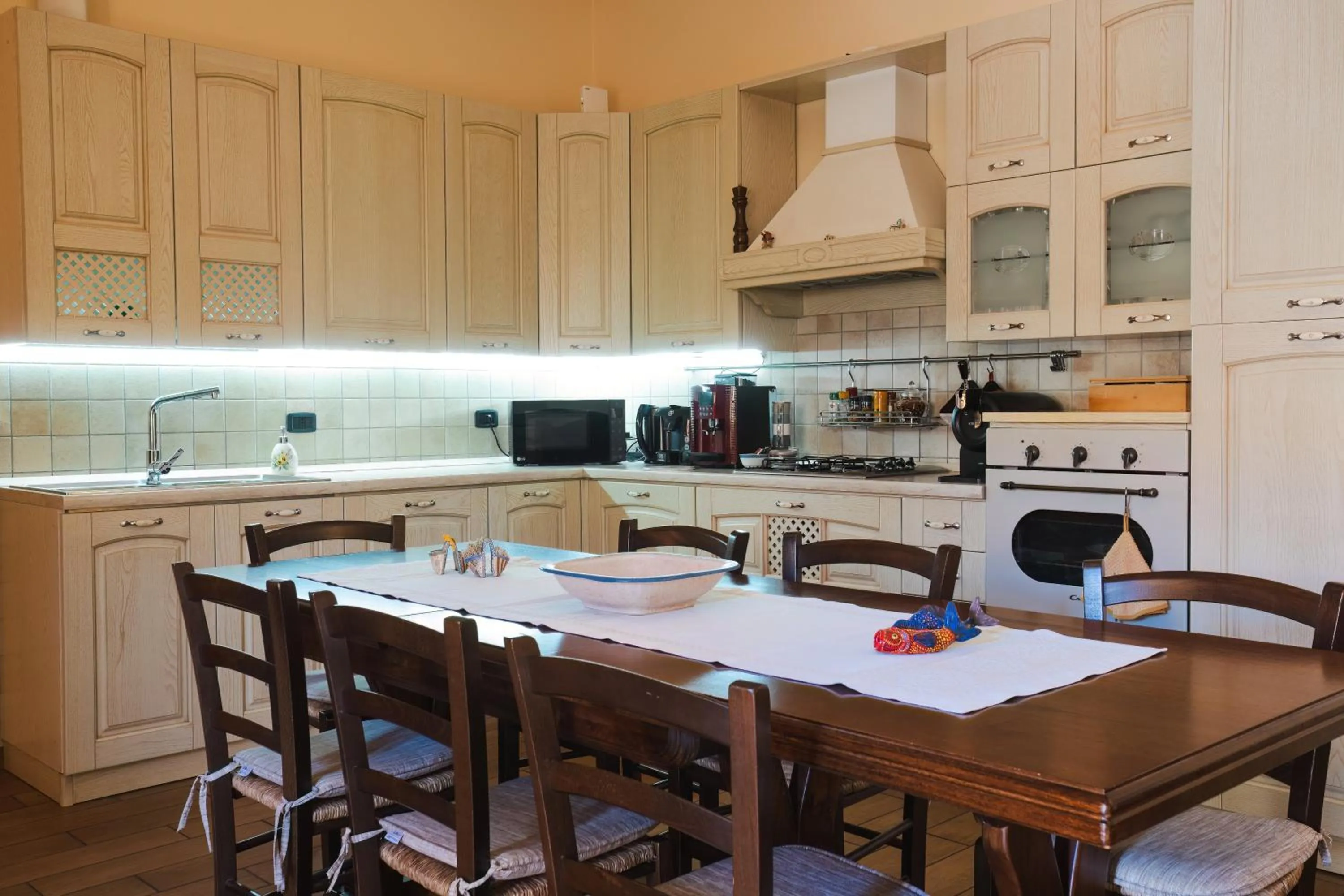 Kitchen or kitchenette in B&B L'Albero Dei Limoni