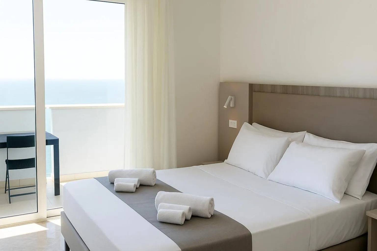 Bedroom, Bed in Residence Hotel Piccadilly