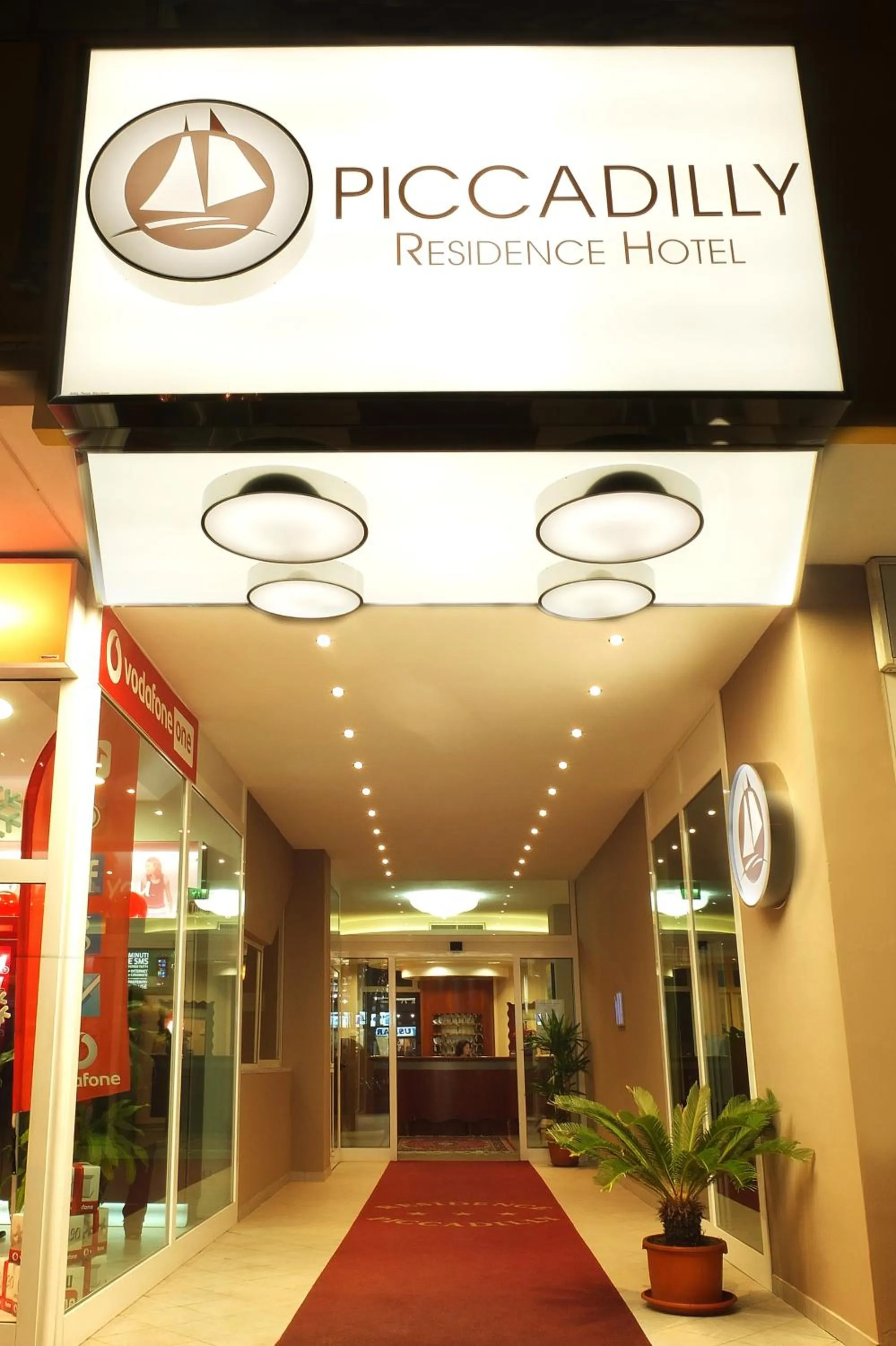 Facade/entrance in Residence Hotel Piccadilly