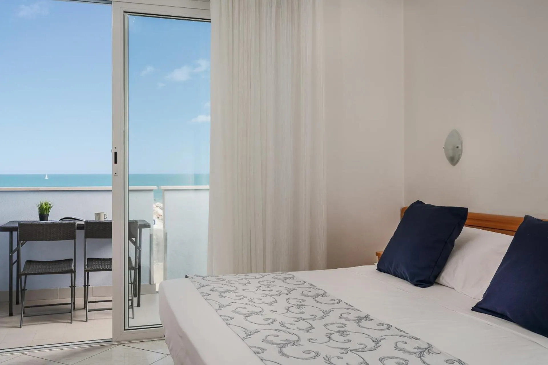 Bedroom, Bed in Residence Hotel Piccadilly