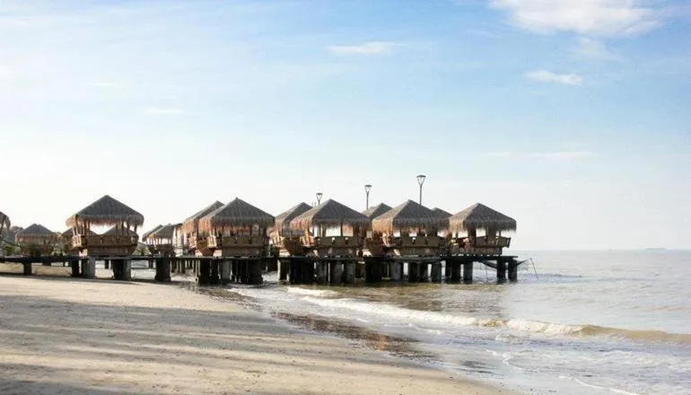 Beach in Gold Coast Morib Mickey House