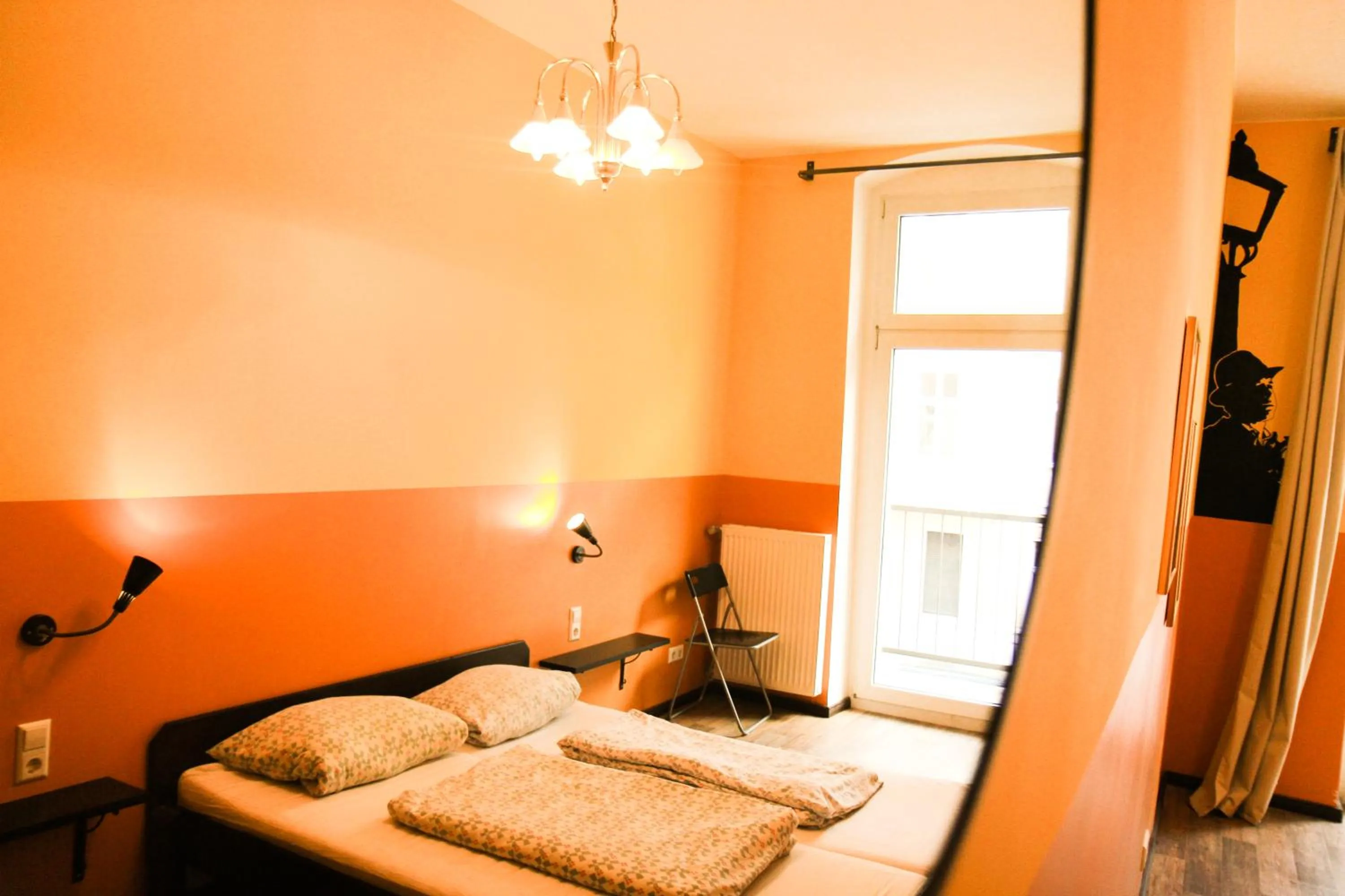 Photo of the whole room, Bed in Sunflower Hostel Berlin