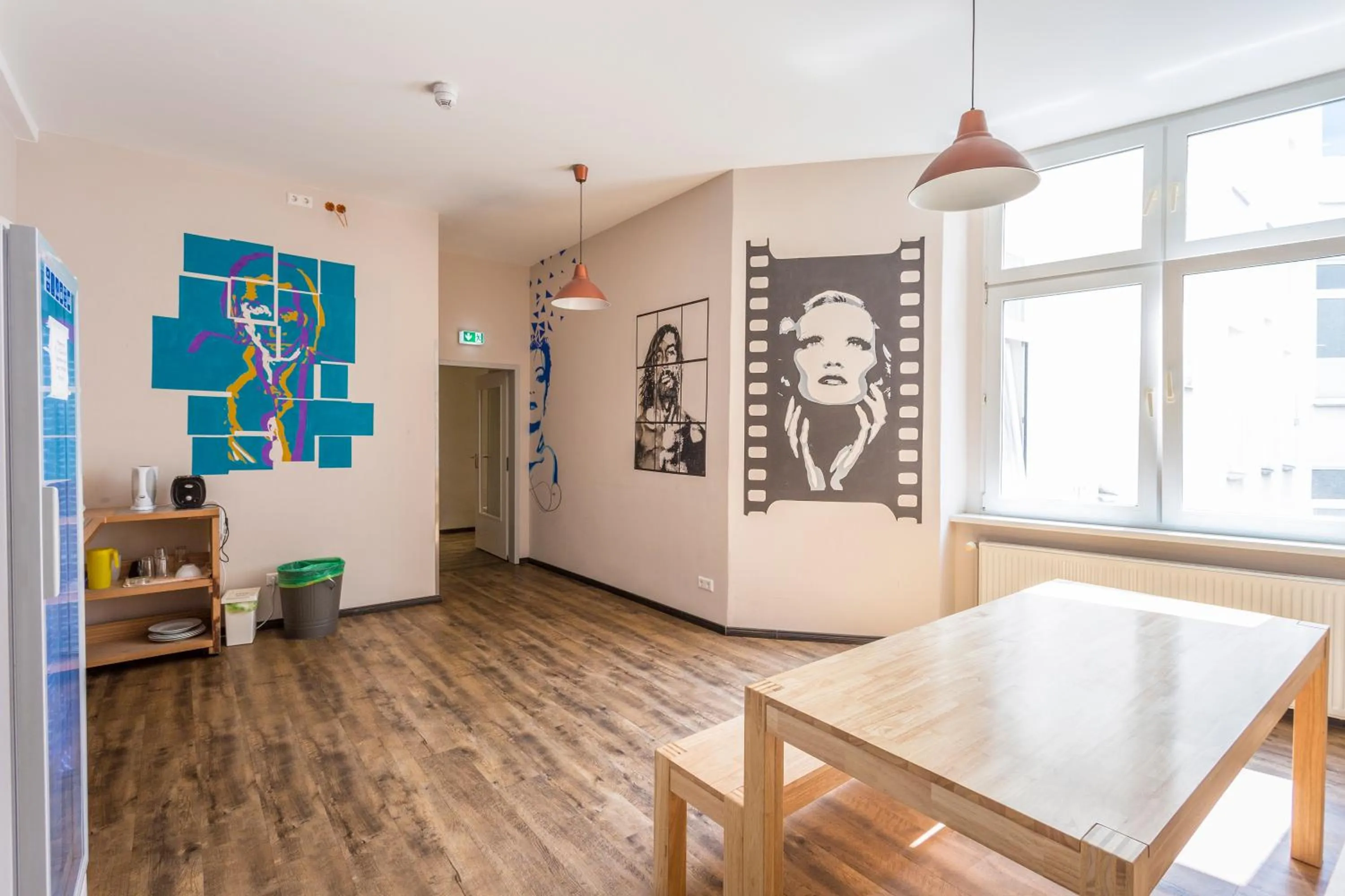 Kitchen or kitchenette in Sunflower Hostel Berlin