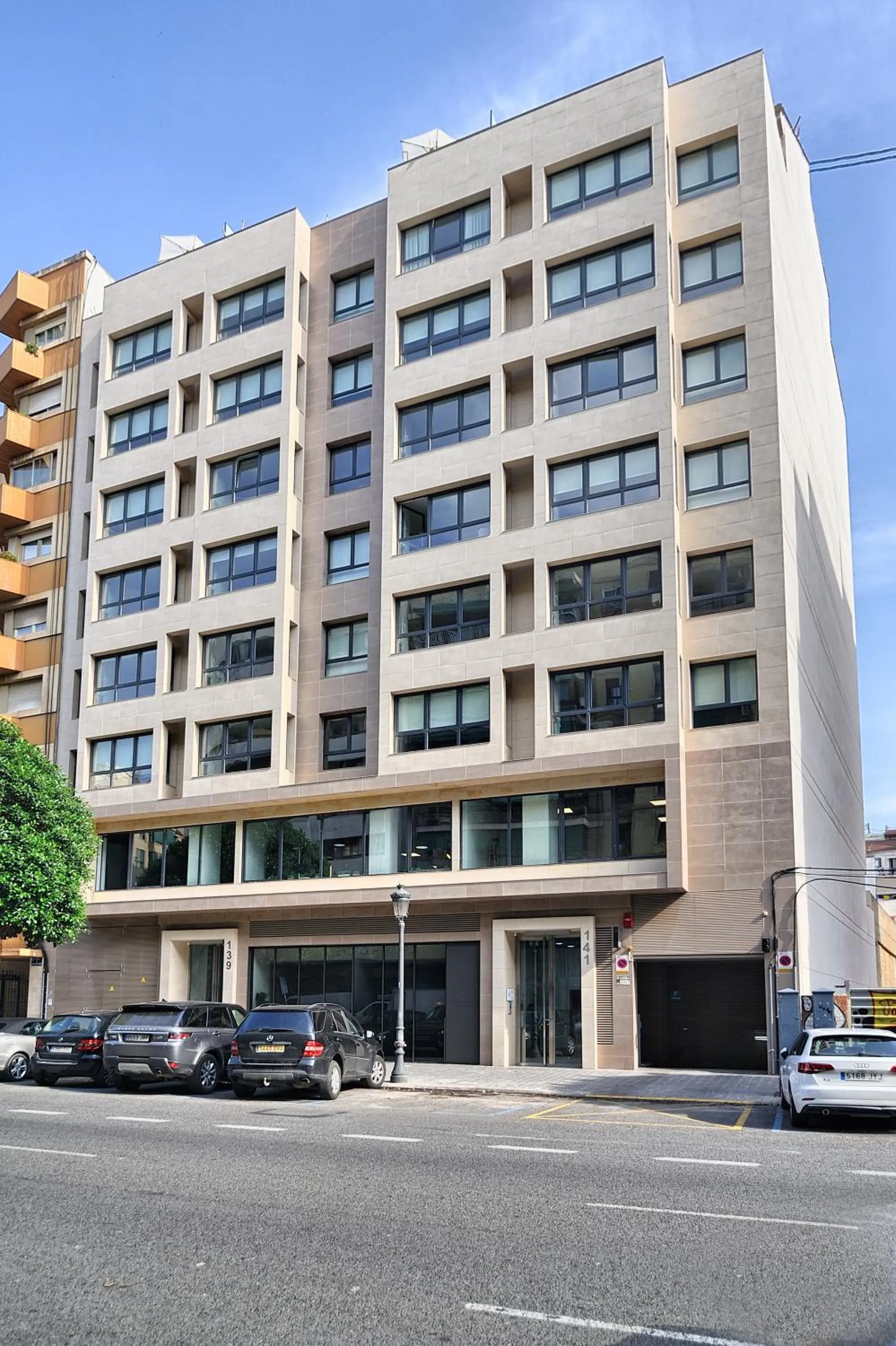 Facade/entrance in HQ Rooms Apartments San Vicente