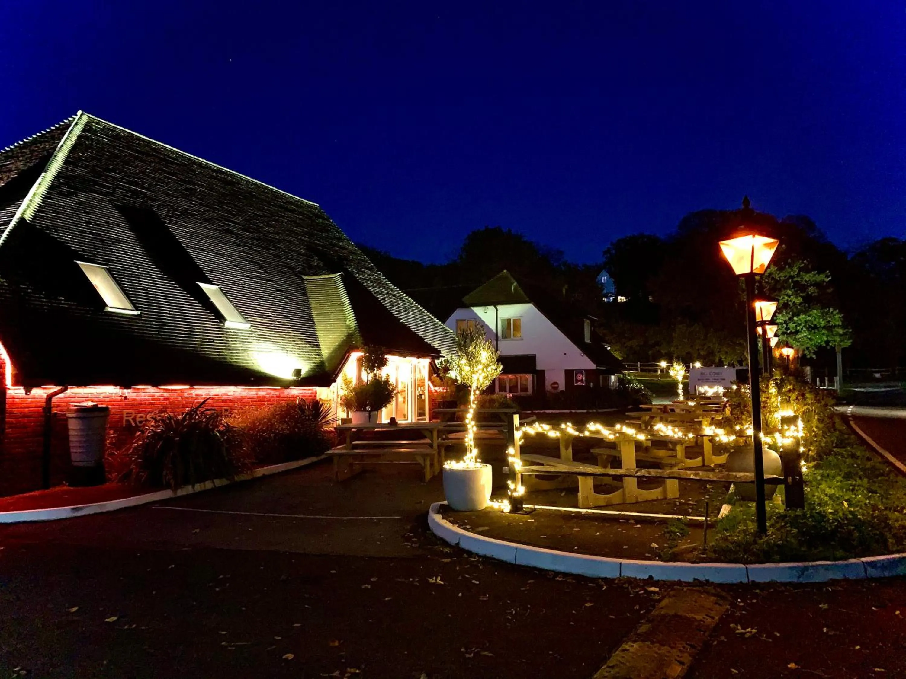 Facade/entrance in Winchelsea Lodge