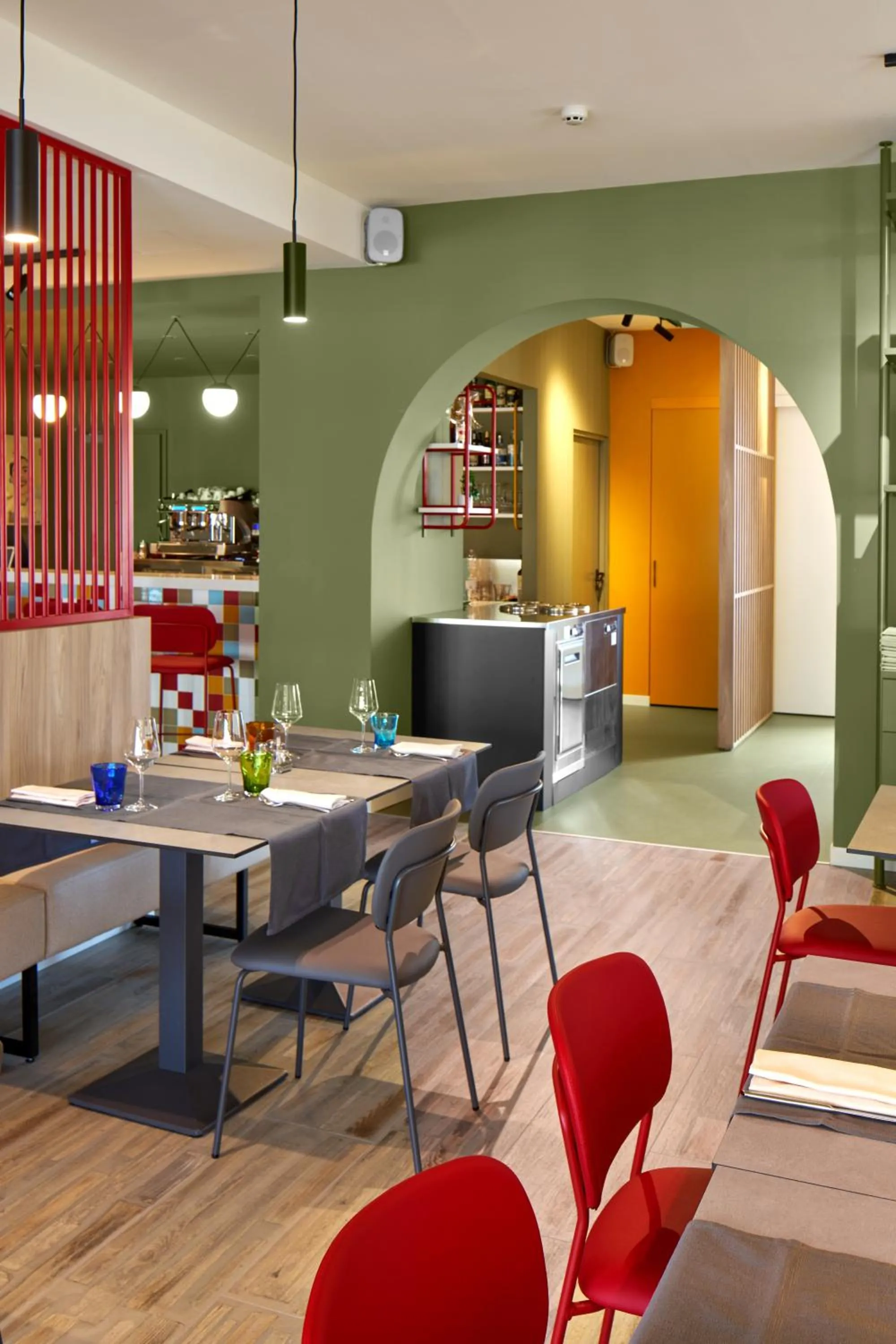 Restaurant/places to eat in Amaris