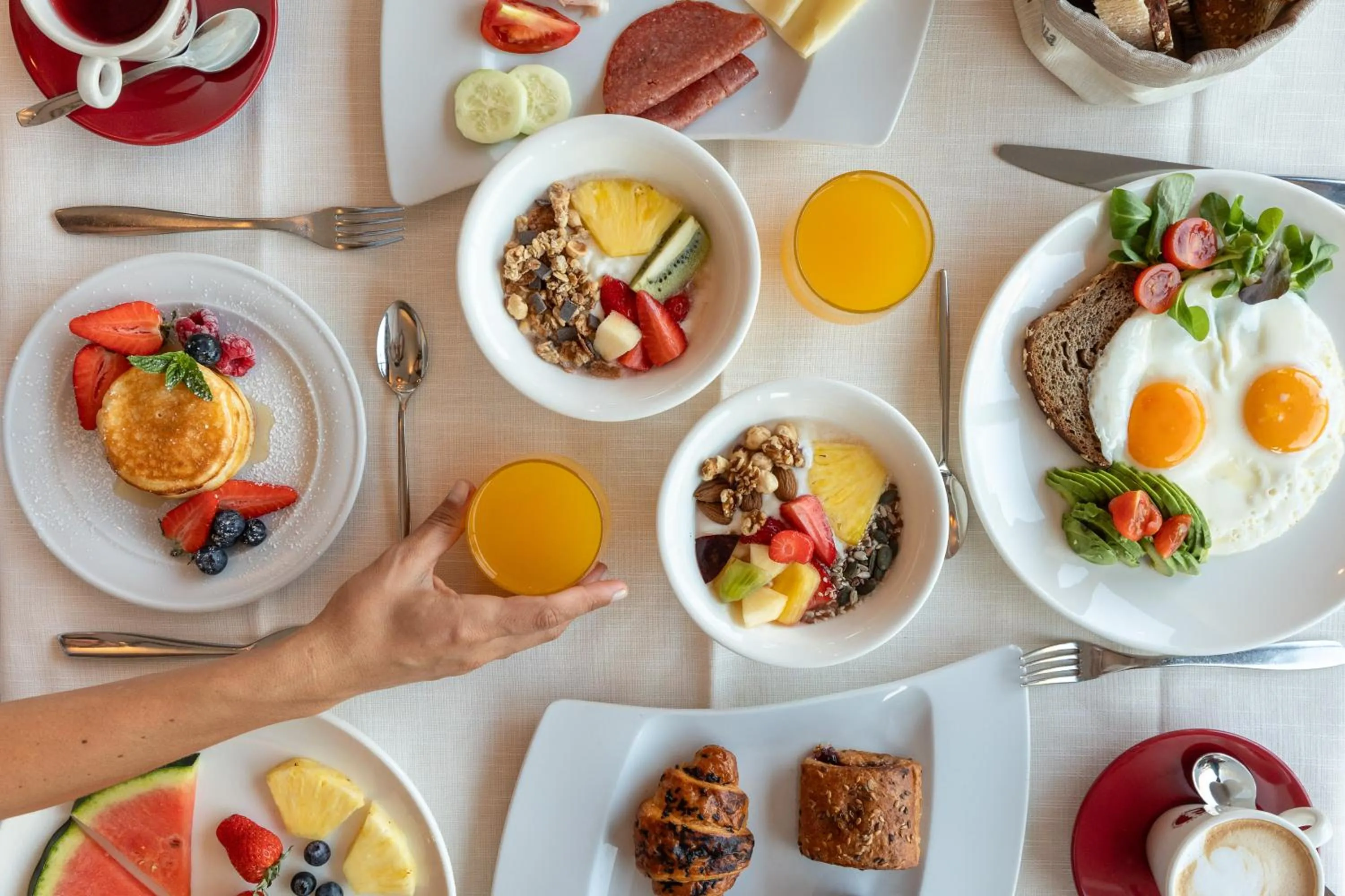 Continental breakfast in Amaris