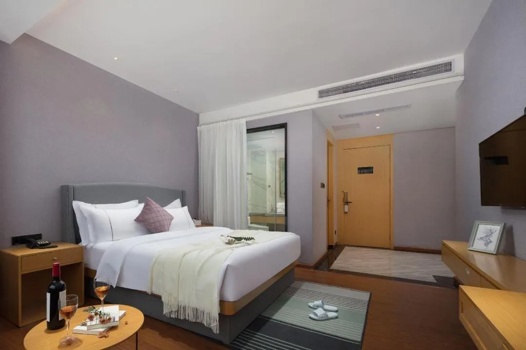 Bedroom, Bed in Guangzhou Mustin Hotel