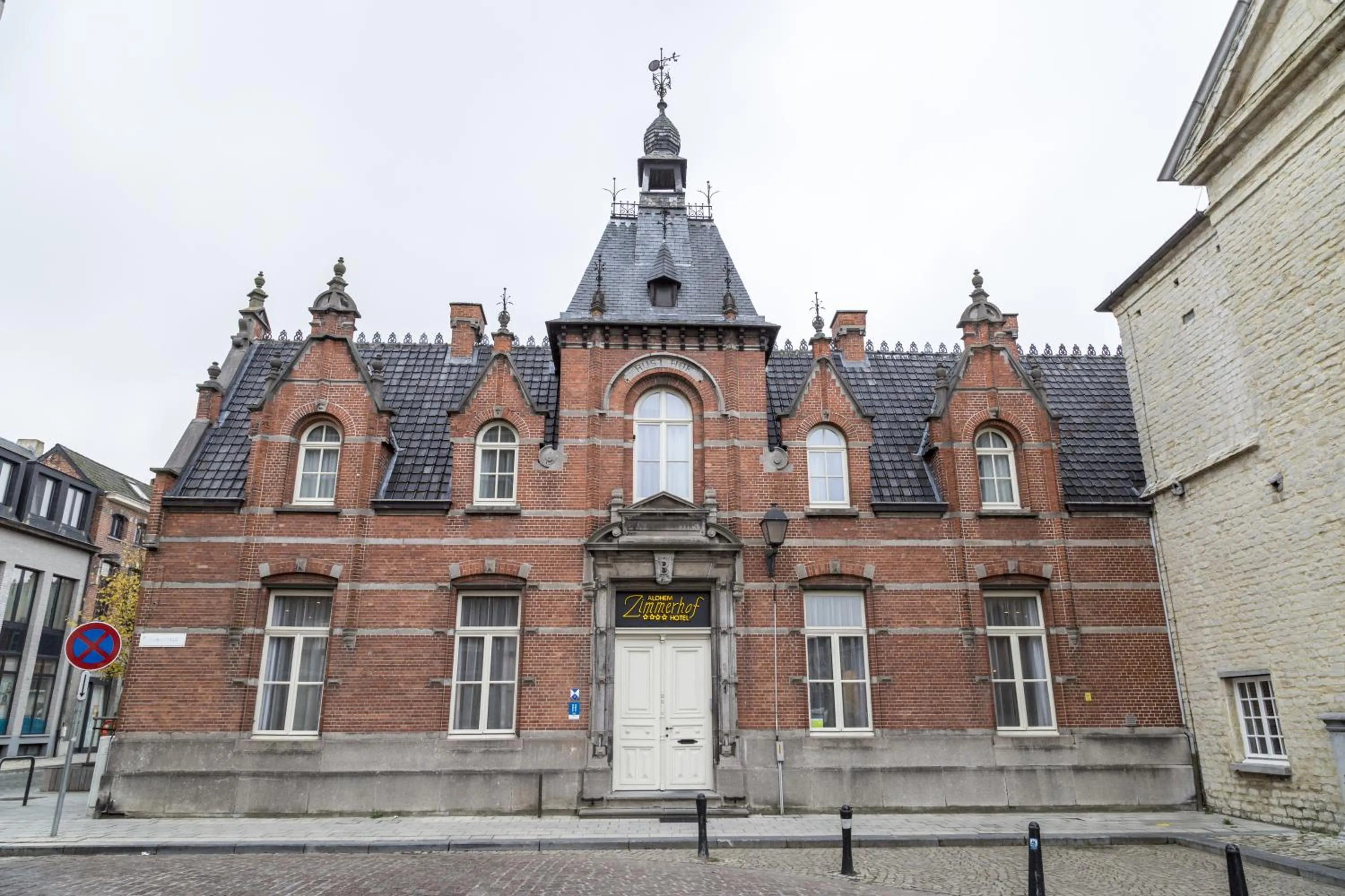 Facade/entrance in Zimmerhof Hotel
