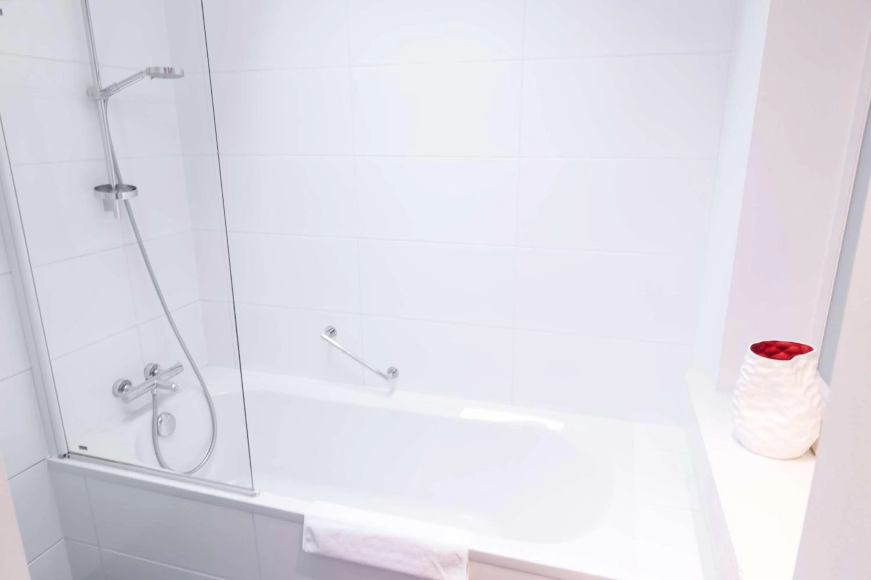 Bathroom in Zimmerhof Hotel