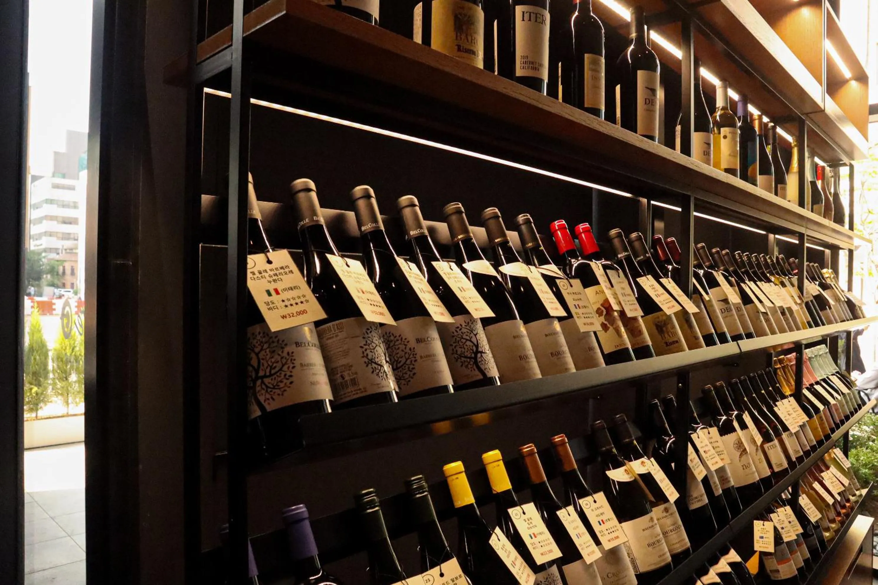 Food and drinks in GLAD Gangnam COEX Center