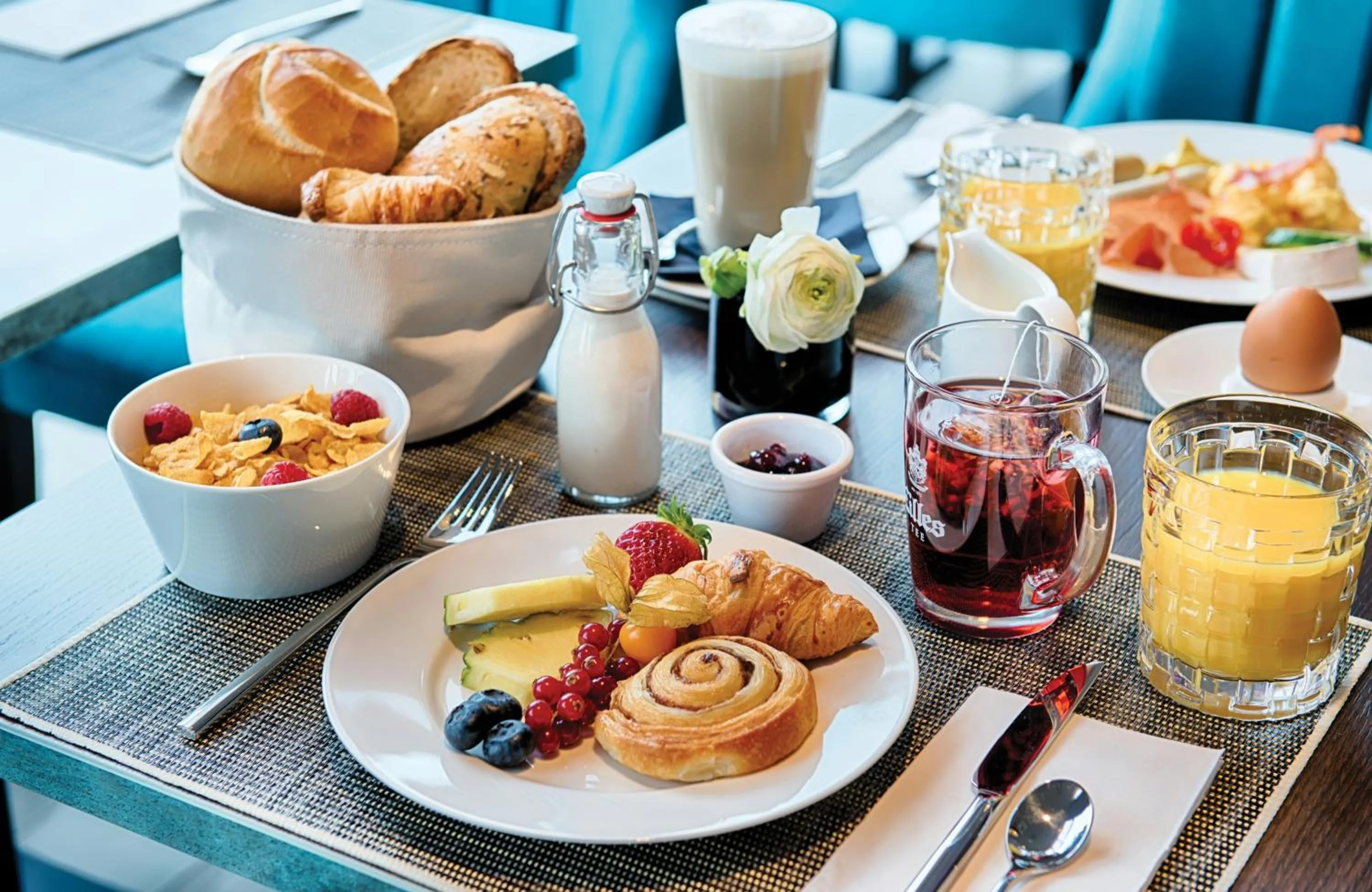 Breakfast in Leonardo Royal Hotel Ulm