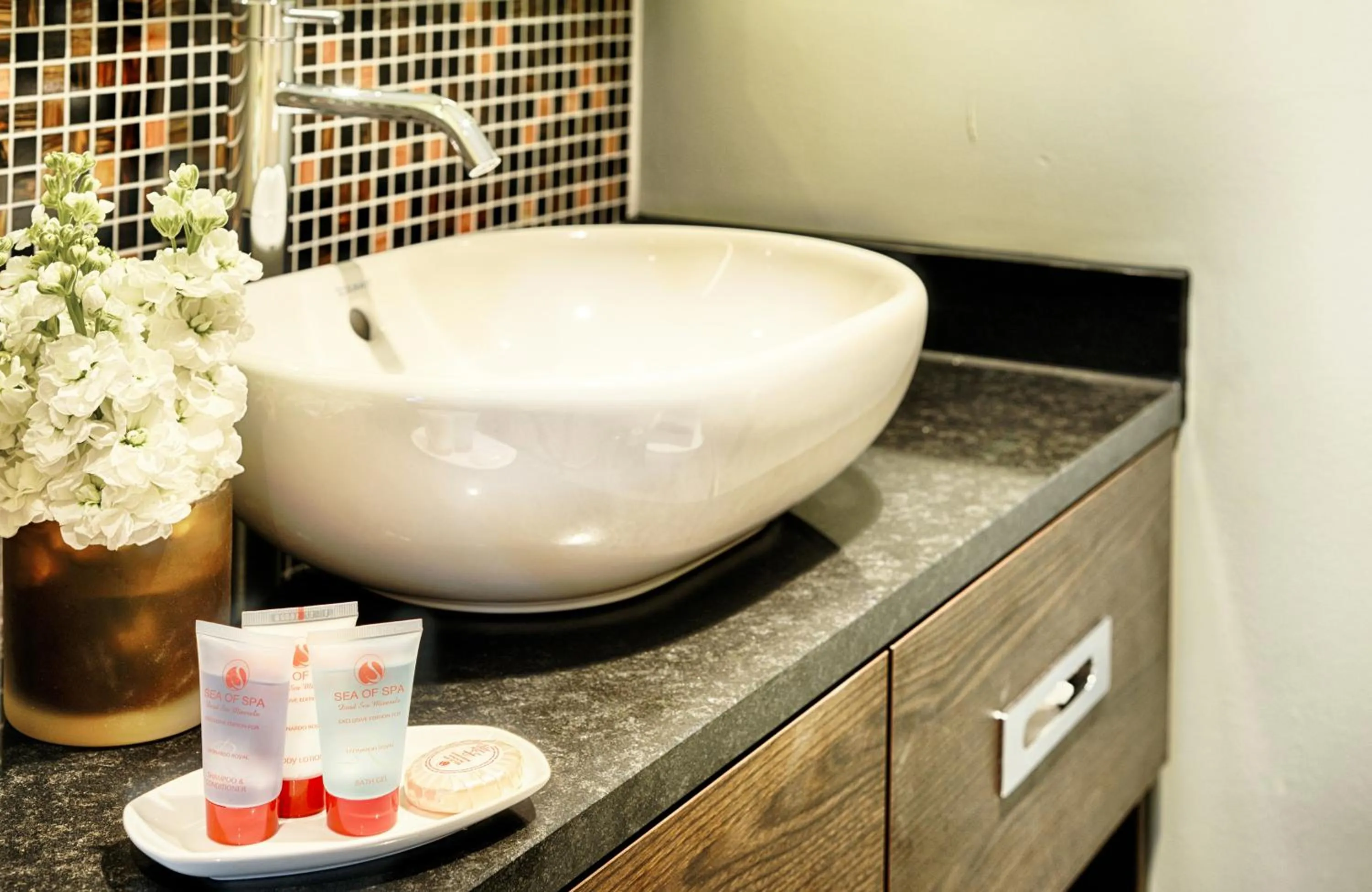 Bathroom in Leonardo Royal Hotel Ulm