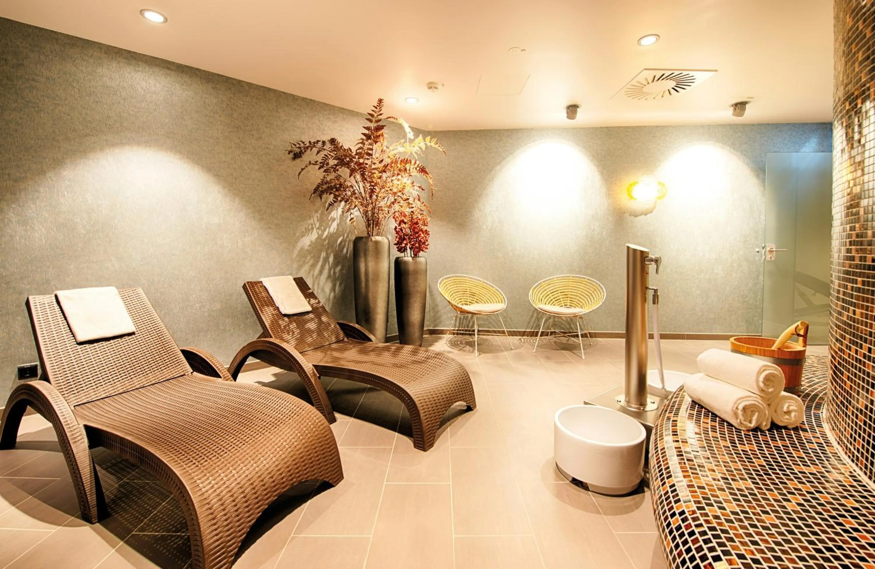 Spa and wellness centre/facilities in Leonardo Royal Hotel Ulm