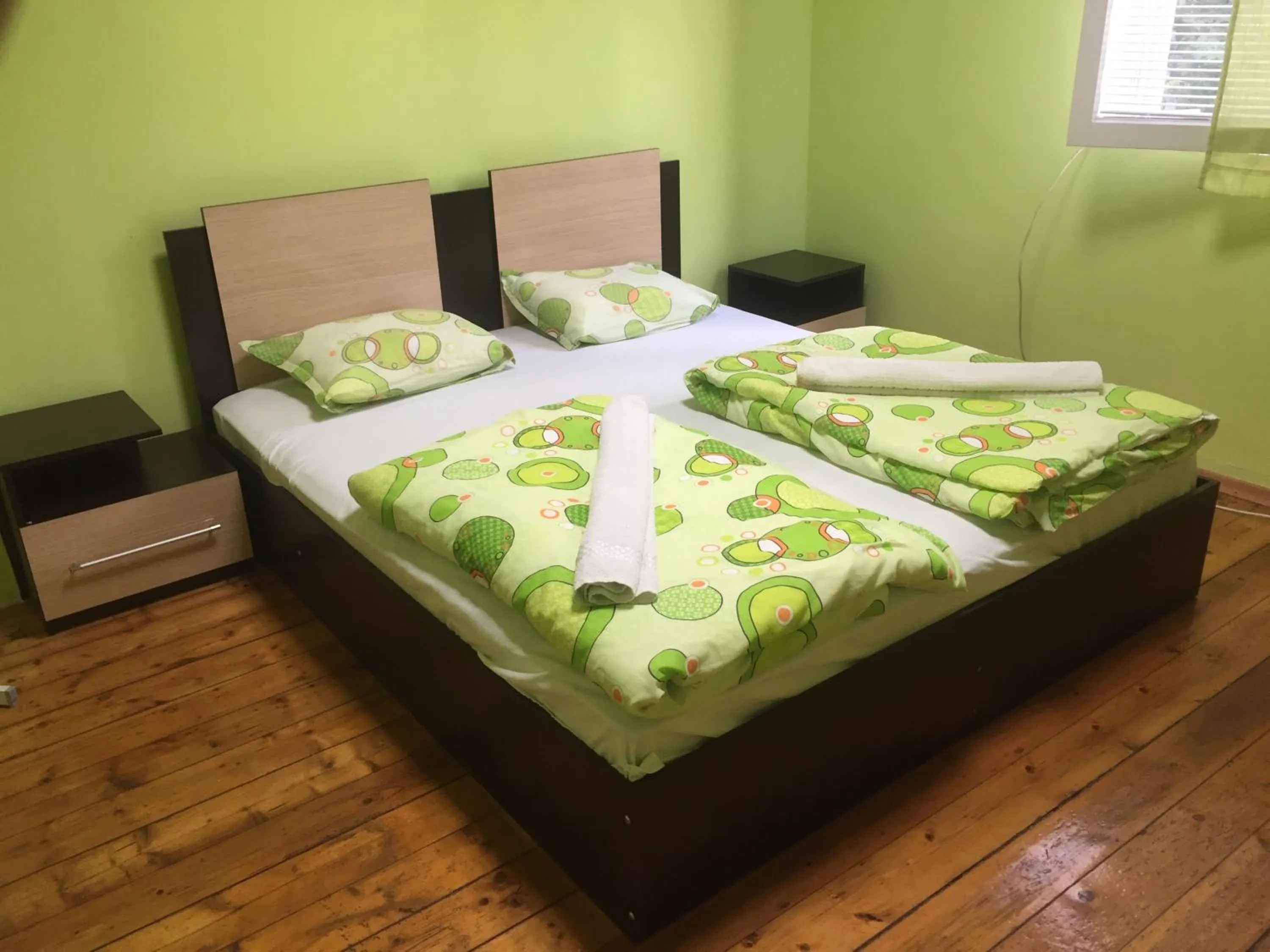 Bed in Elegance on a Budget - Rooms for Rent in Sofia Center