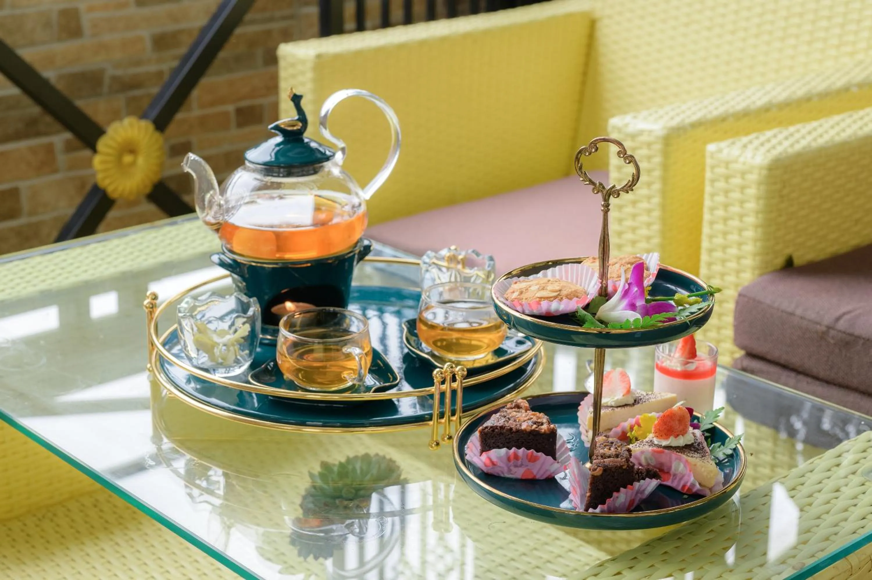 Food and drinks in Ladalat Hotel