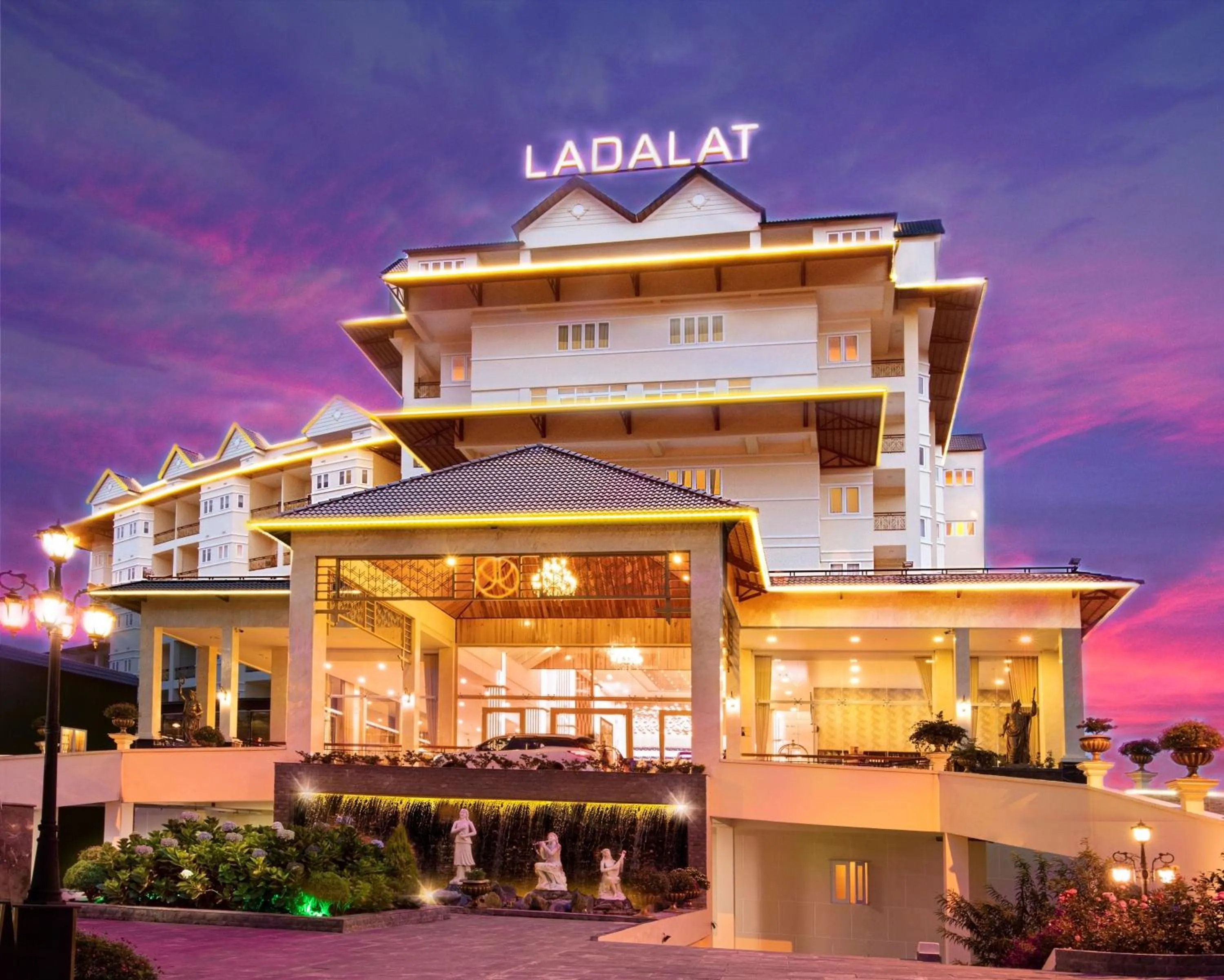 Property building in Ladalat Hotel