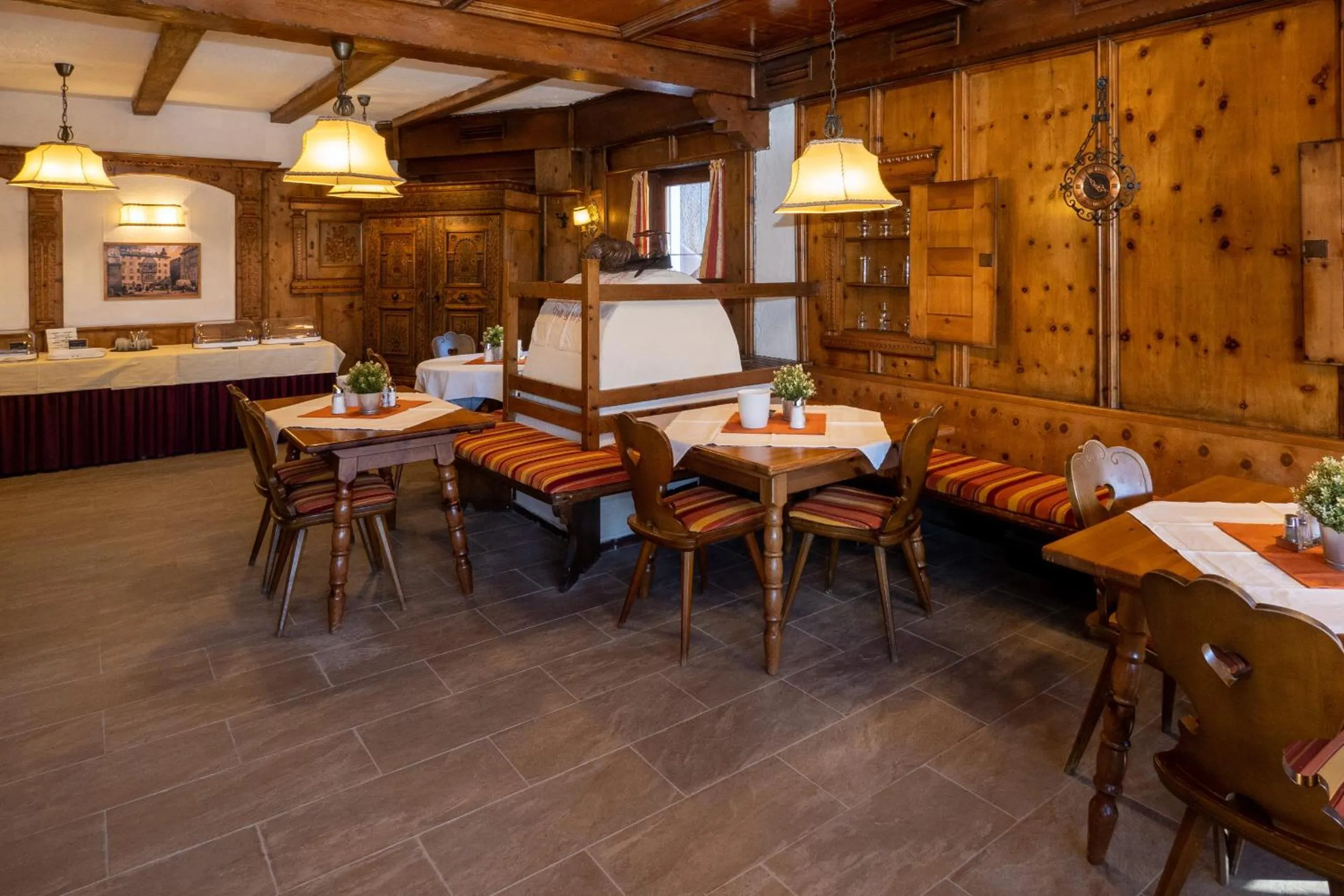 Dining area in B&B Hotel Heimgartl