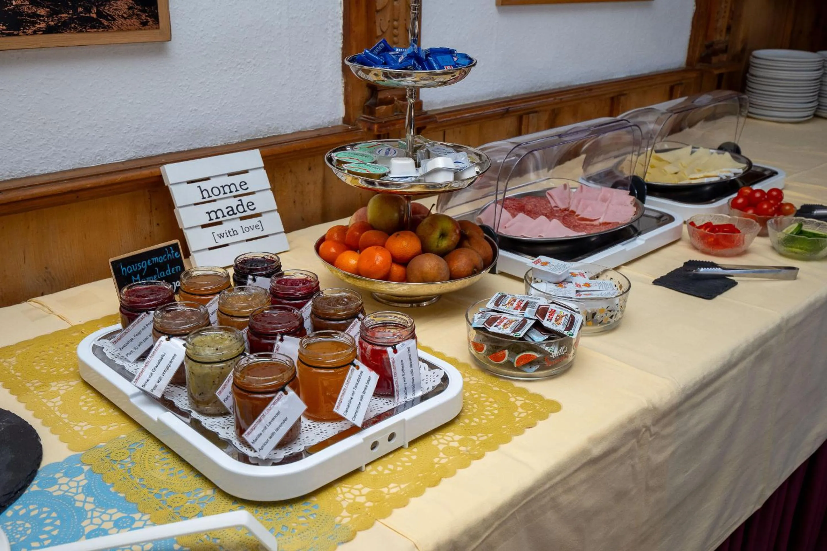 Breakfast in B&B Hotel Heimgartl