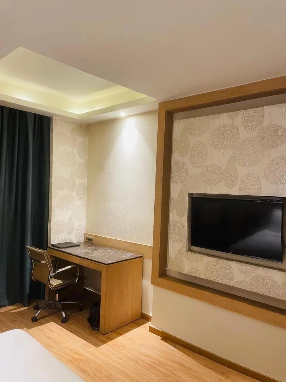 TV and multimedia in Hotel V Hazratganj