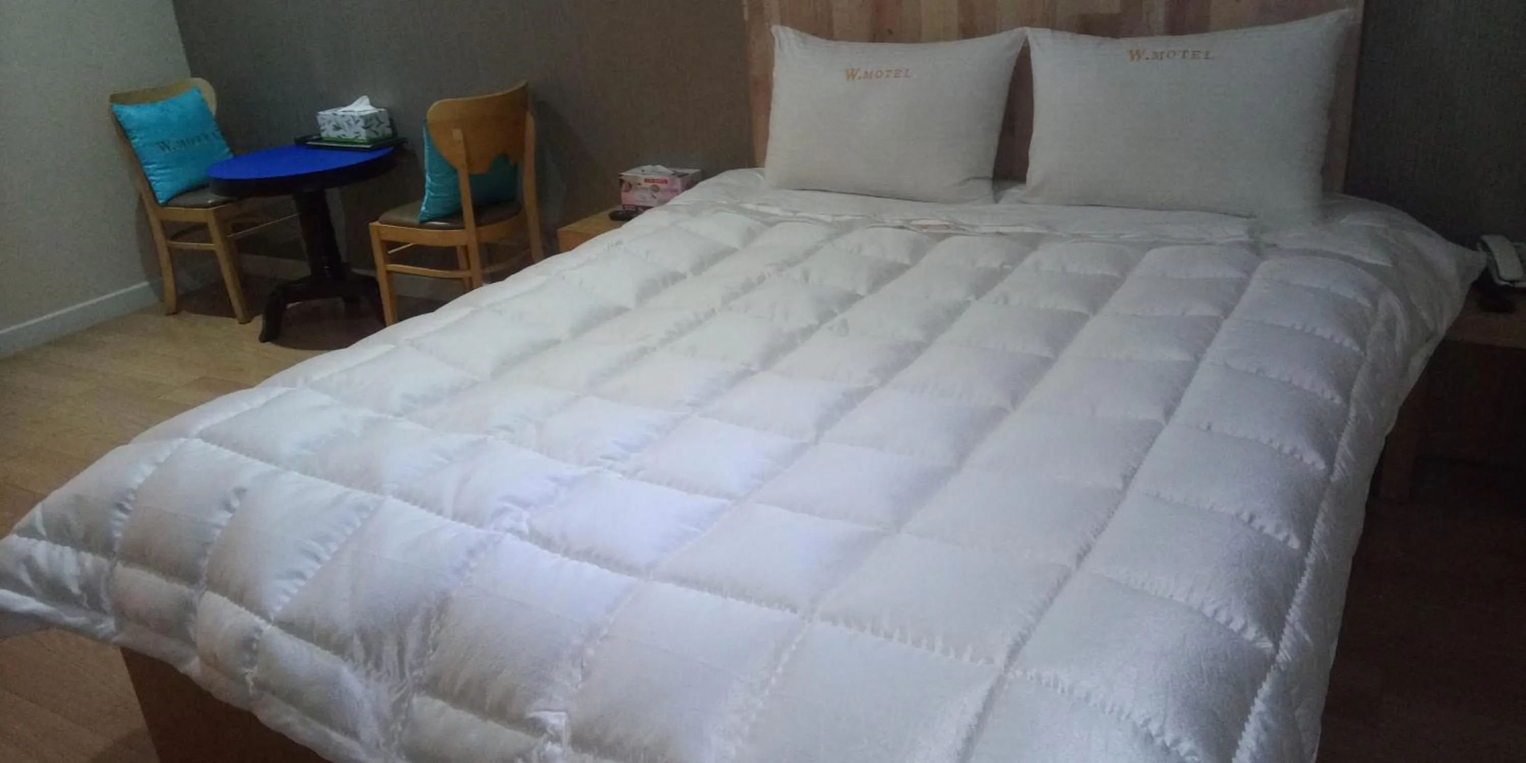 Bed in Gyeongju bulgooksa W Drive-in Motel