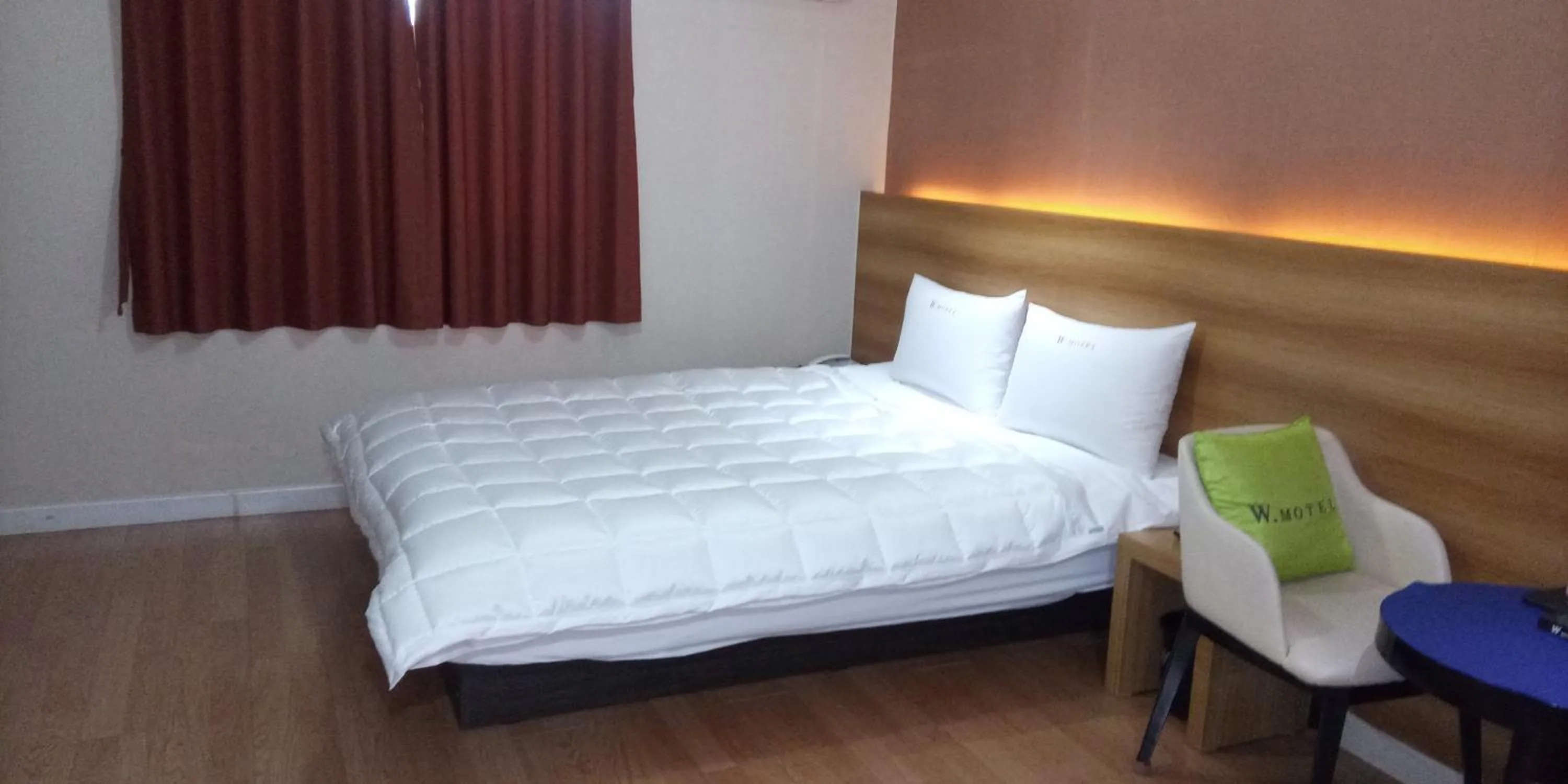 Bed in Gyeongju bulgooksa W Drive-in Motel