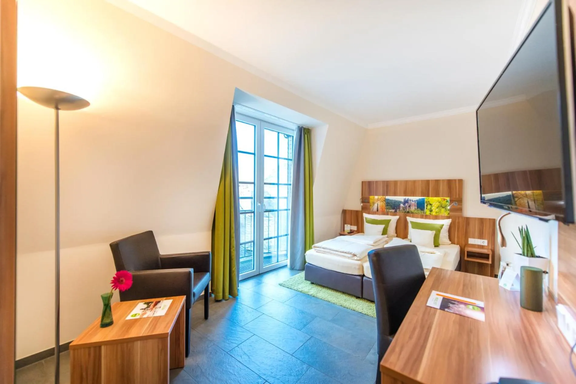 Photo of the whole room, Bed in Hotel Cochemer Jung