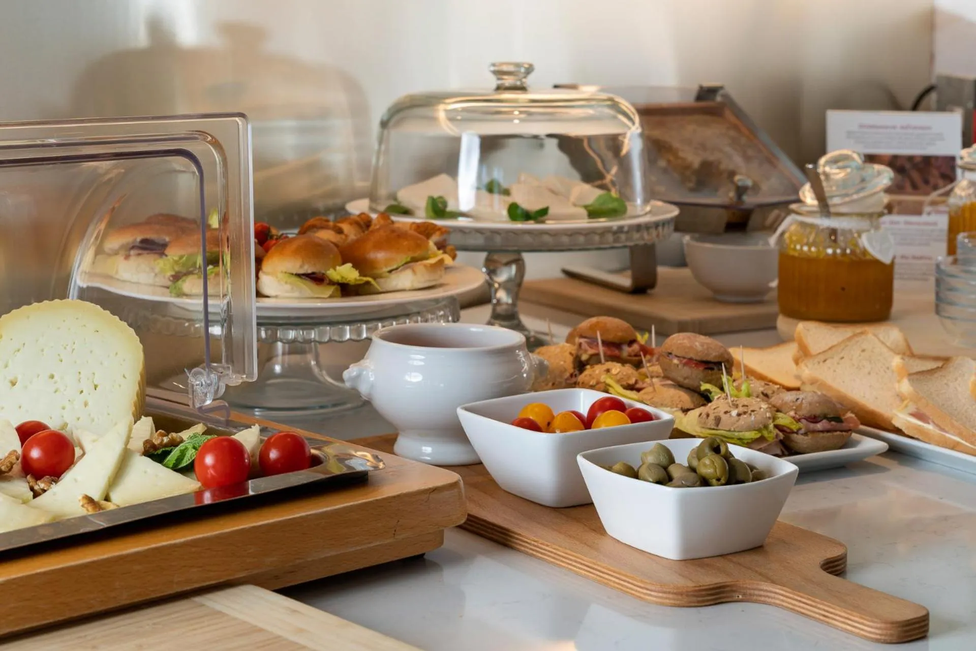 Continental breakfast in Doria Park Hotel