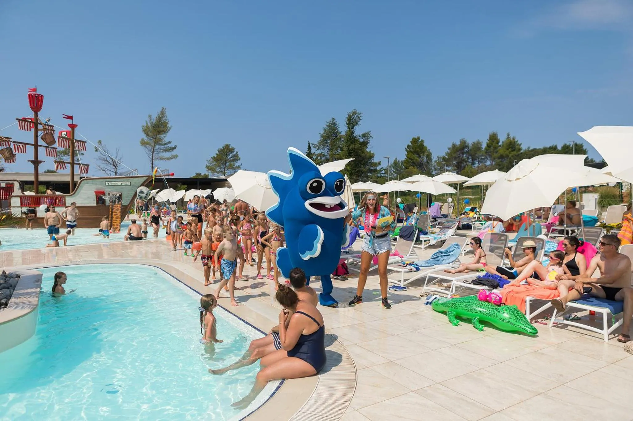 Swimming pool in Mobile Homes Camping Santa Marina, Lanterna