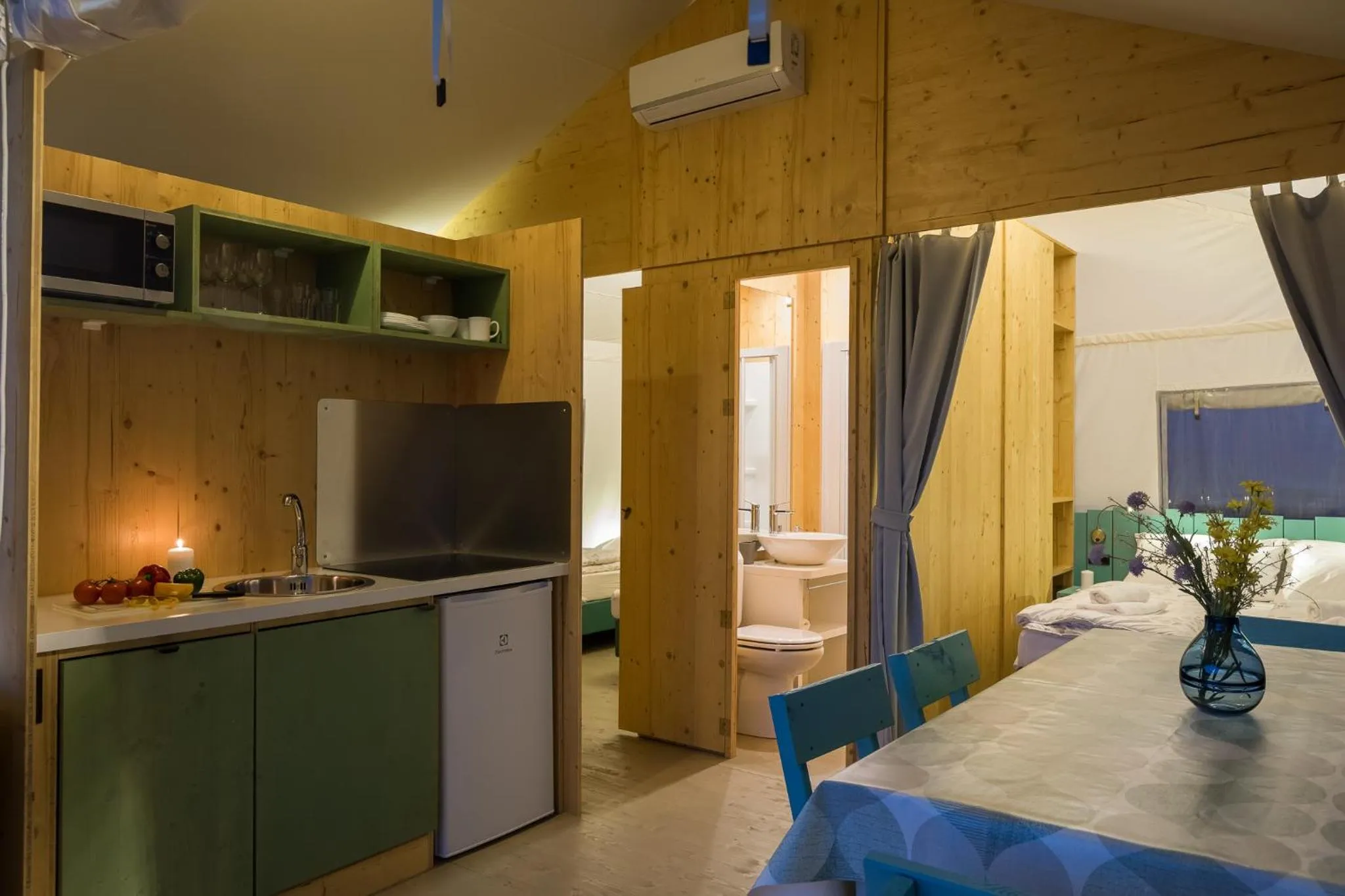 Kitchen or kitchenette in Mobile Homes Camping Santa Marina, Lanterna