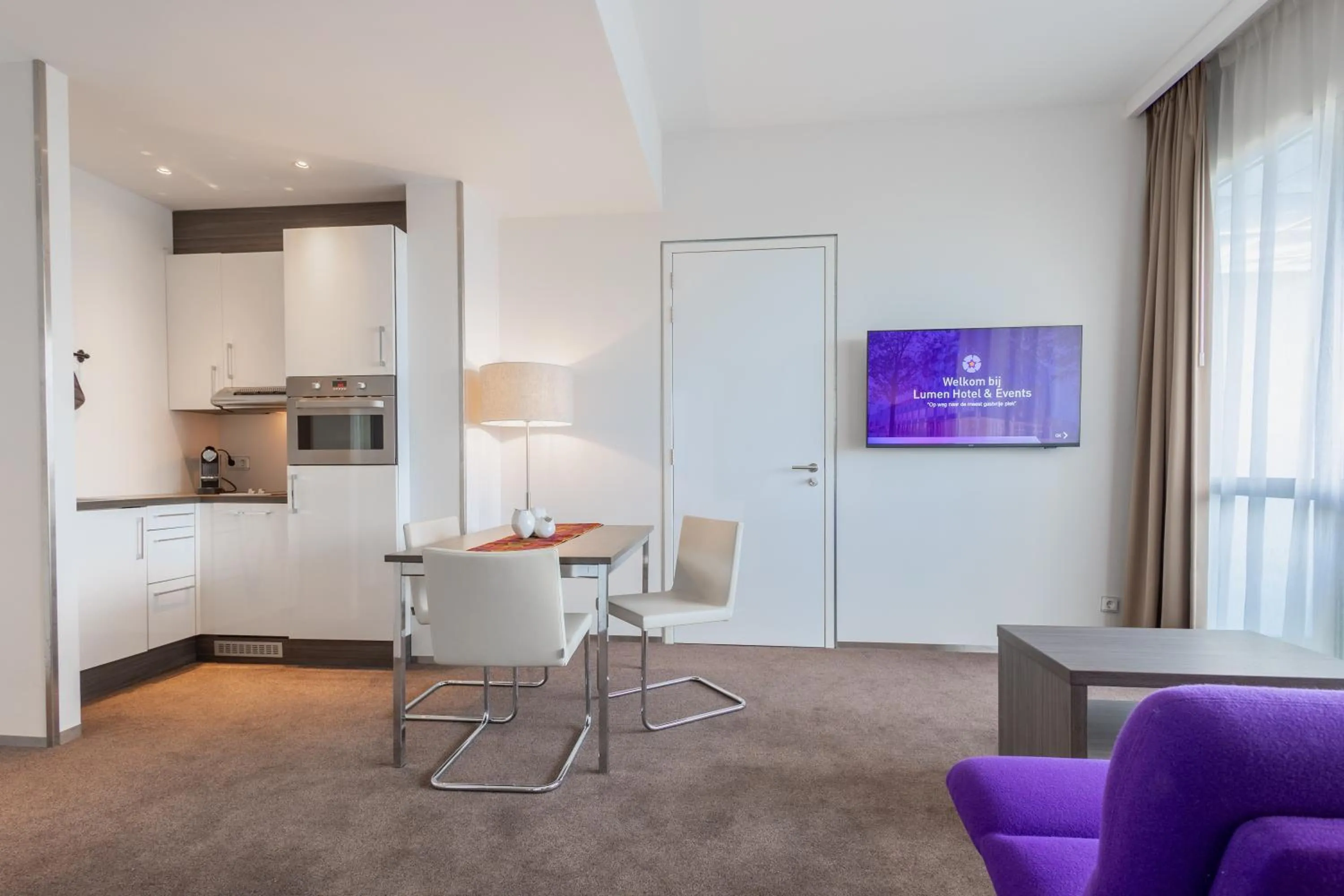 Kitchen or kitchenette in Hotel Lumen Zwolle