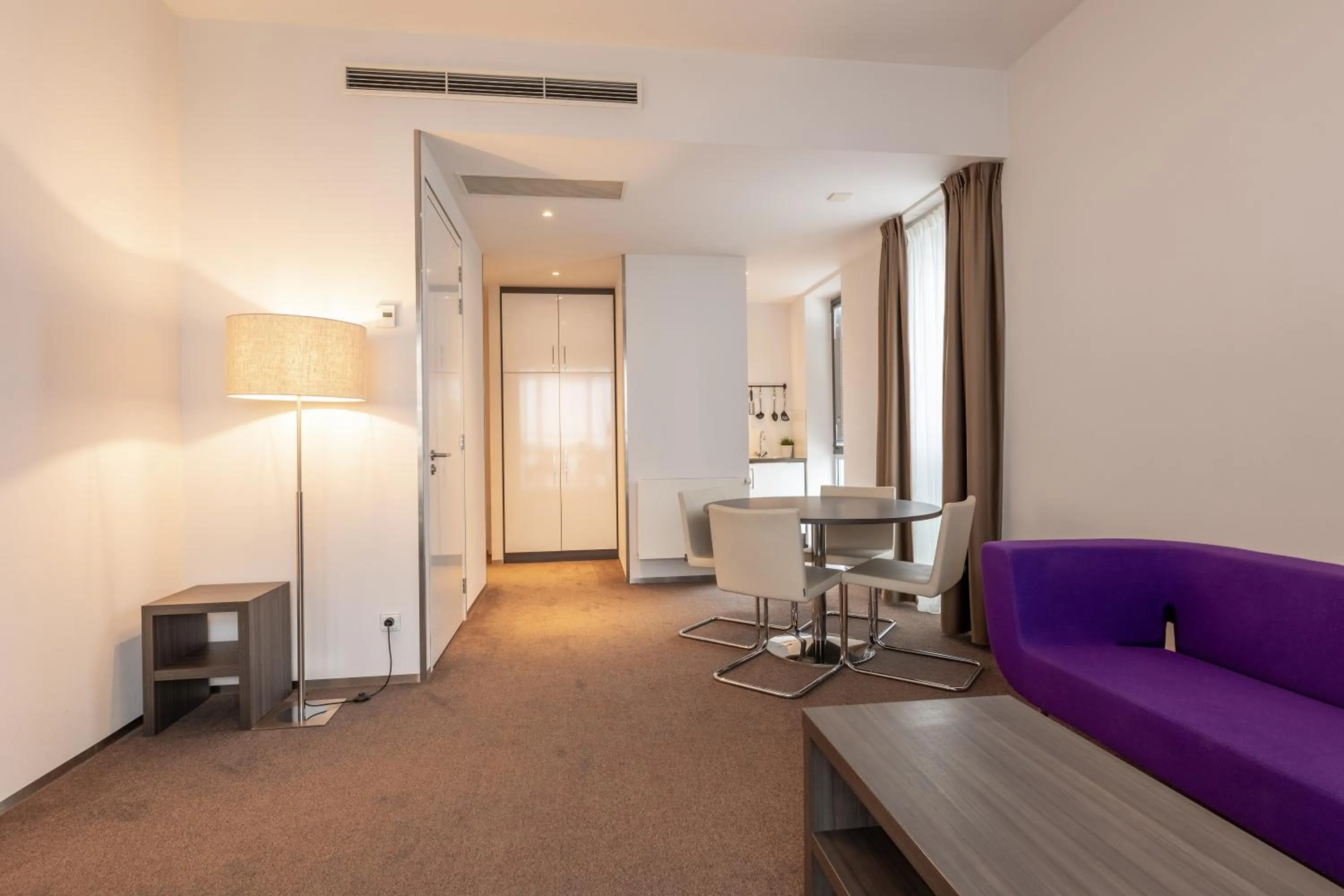 Kitchen or kitchenette in Hotel Lumen Zwolle