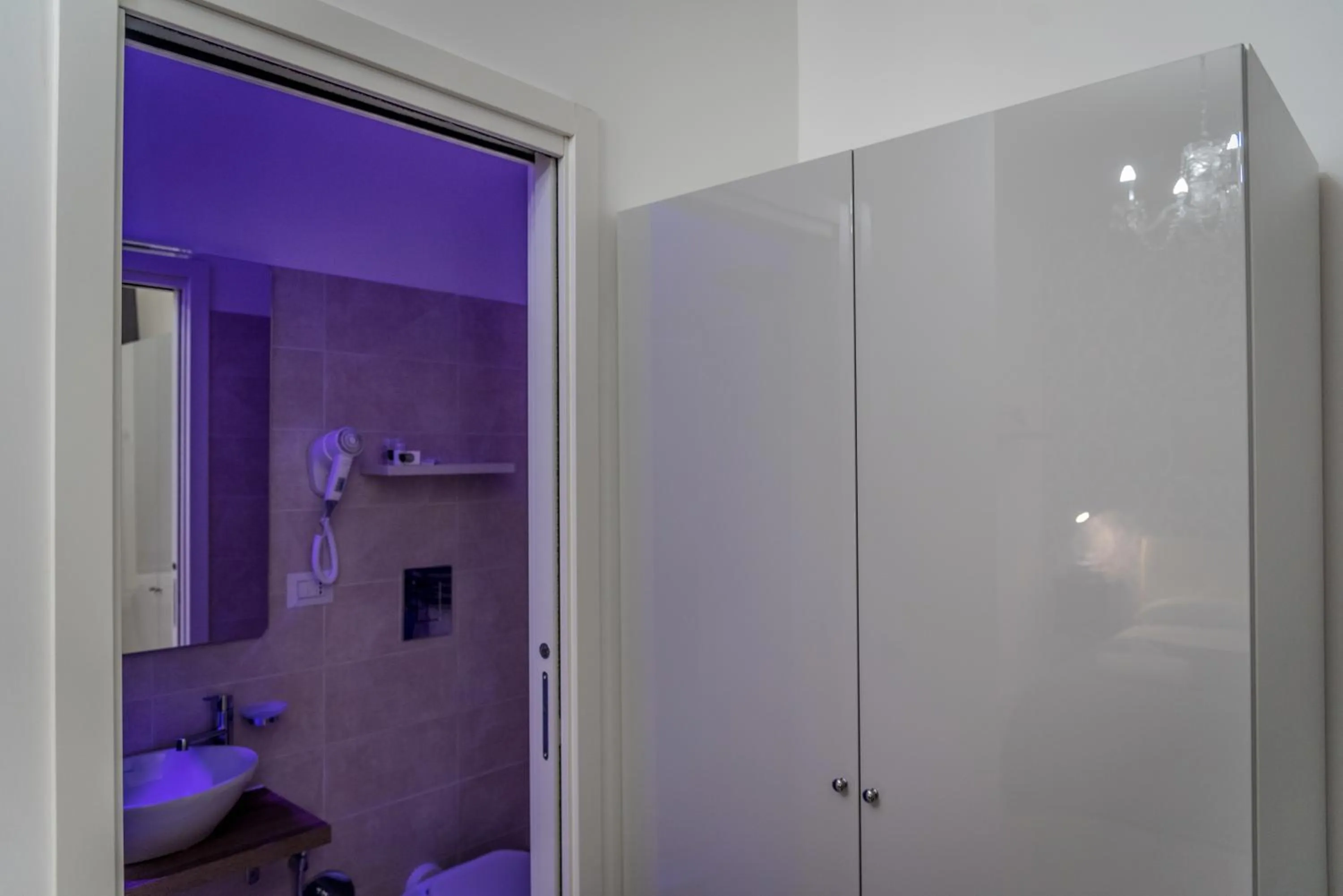 Photo of the whole room in Inside Roma Rooms