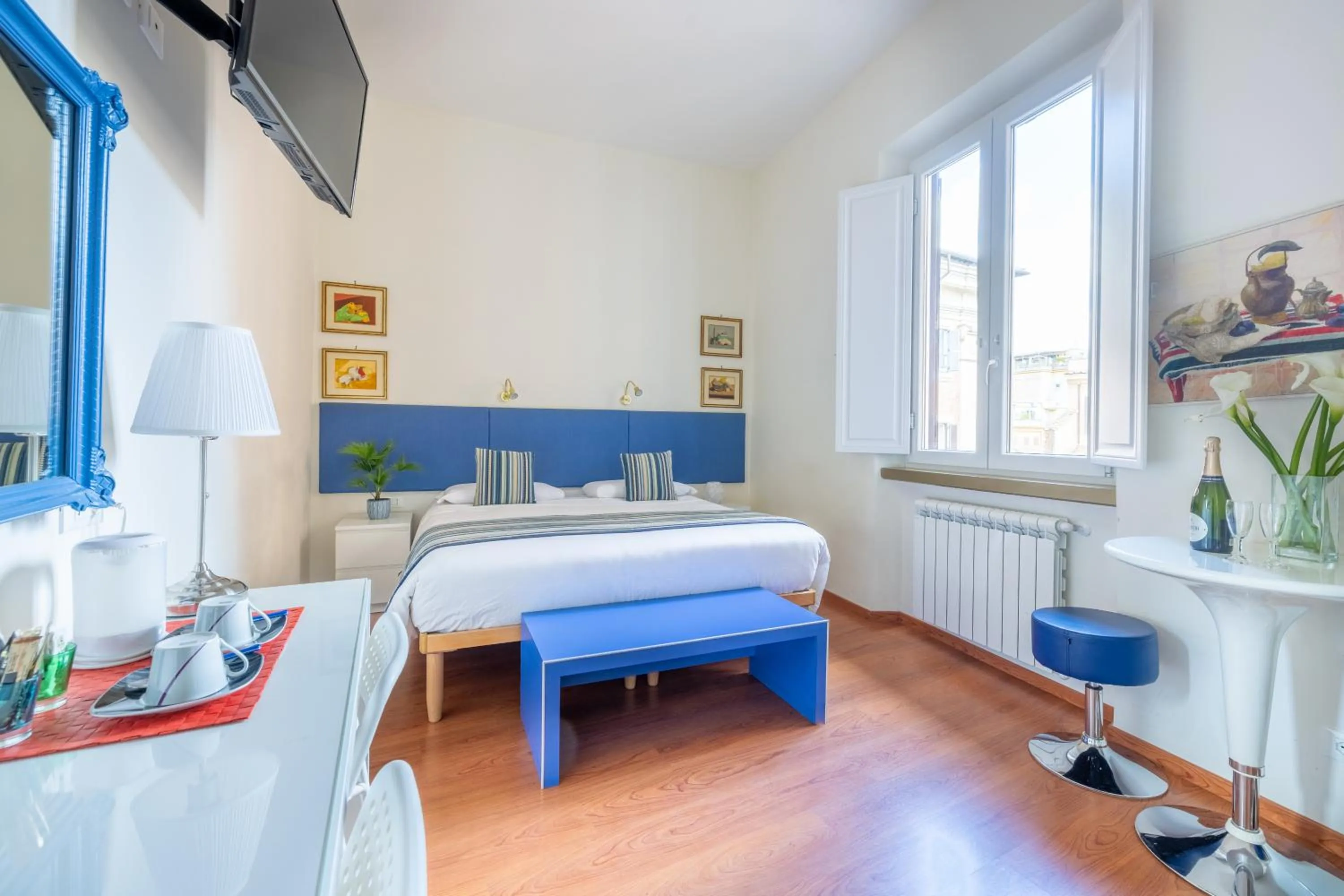 Photo of the whole room in Superior Relais FCollection Temple View