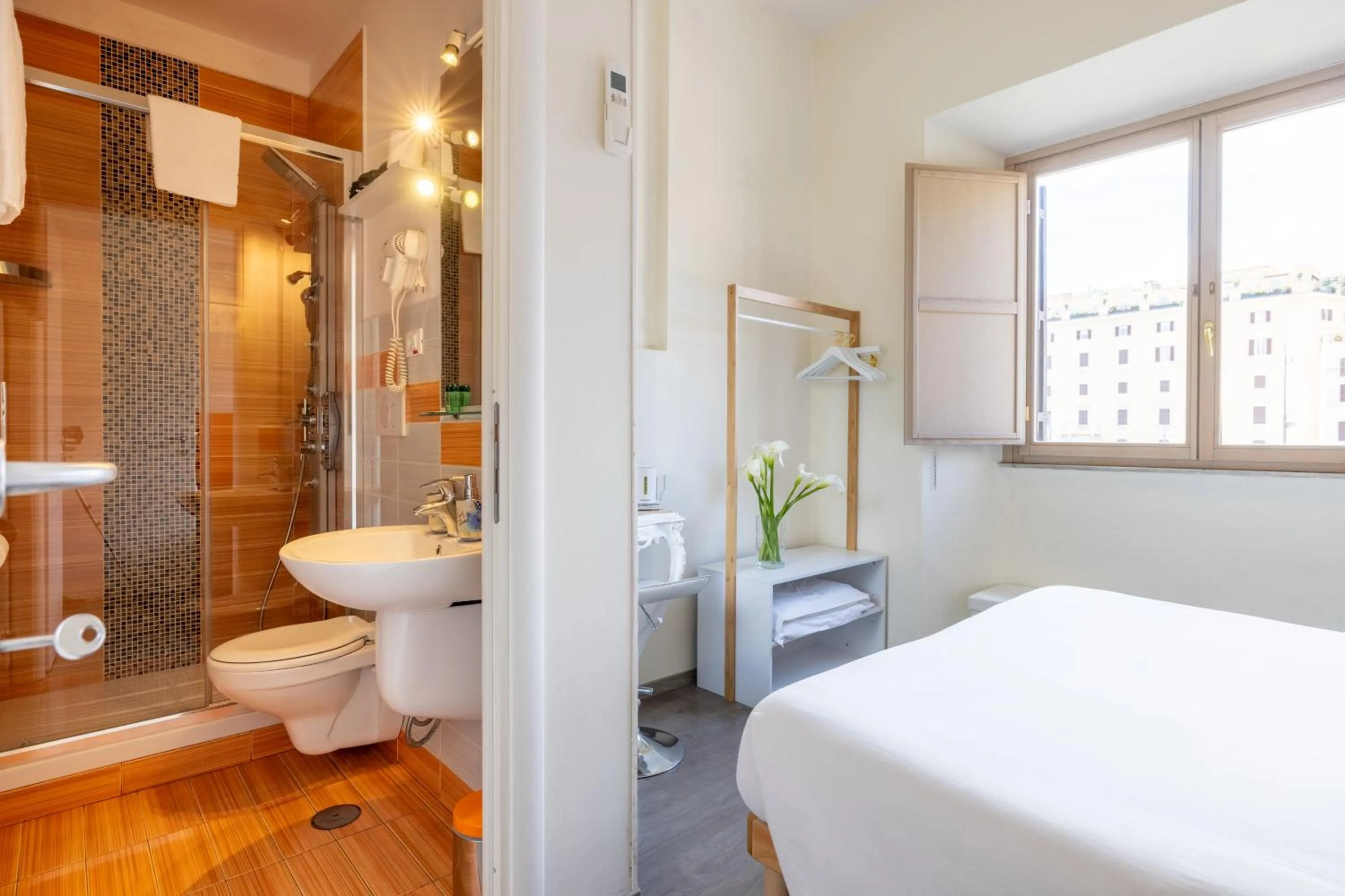 Shower in Superior Relais FCollection Temple View