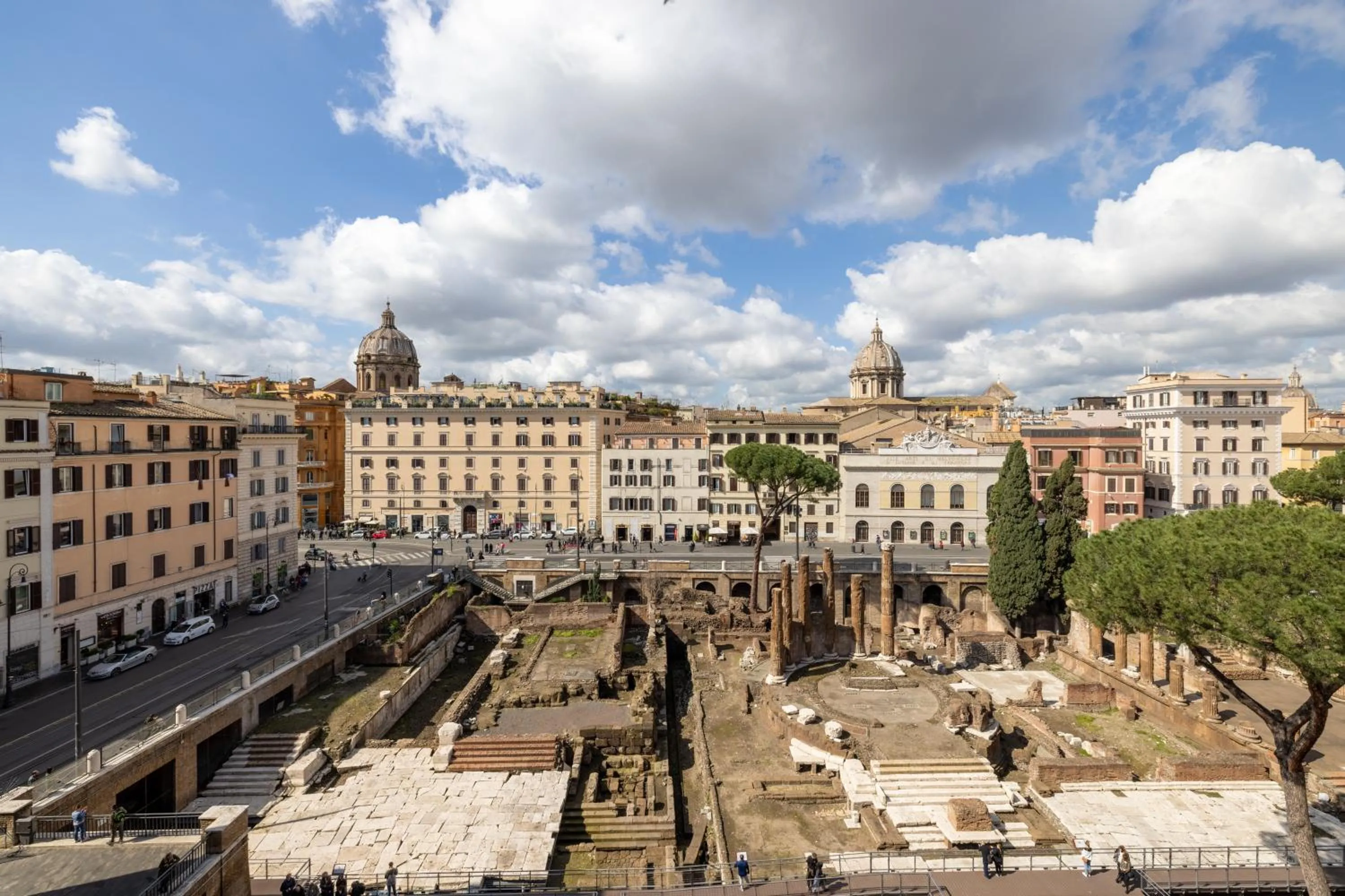 City view in Superior Relais FCollection Temple View