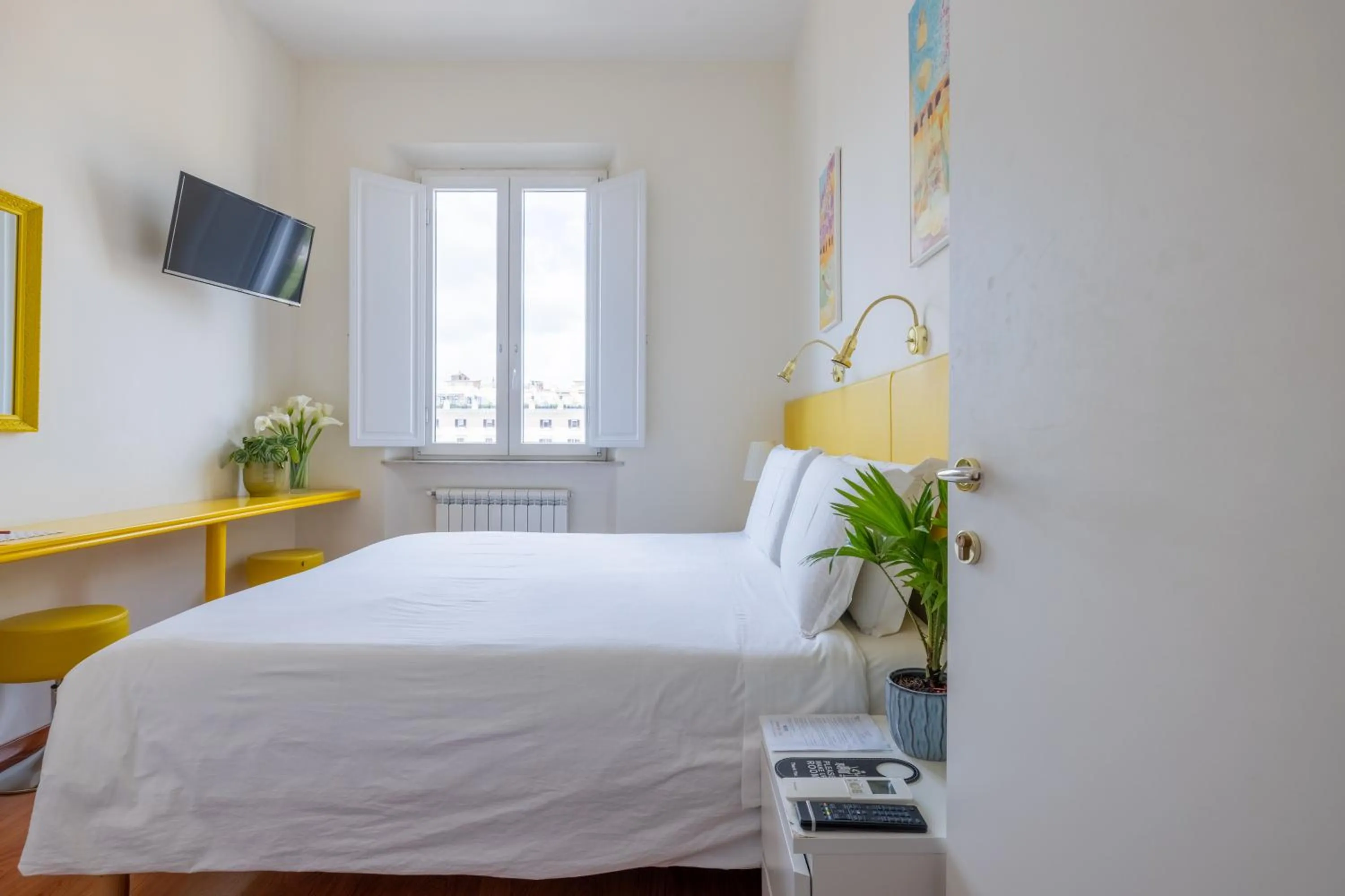 Bed in Superior Relais FCollection Temple View