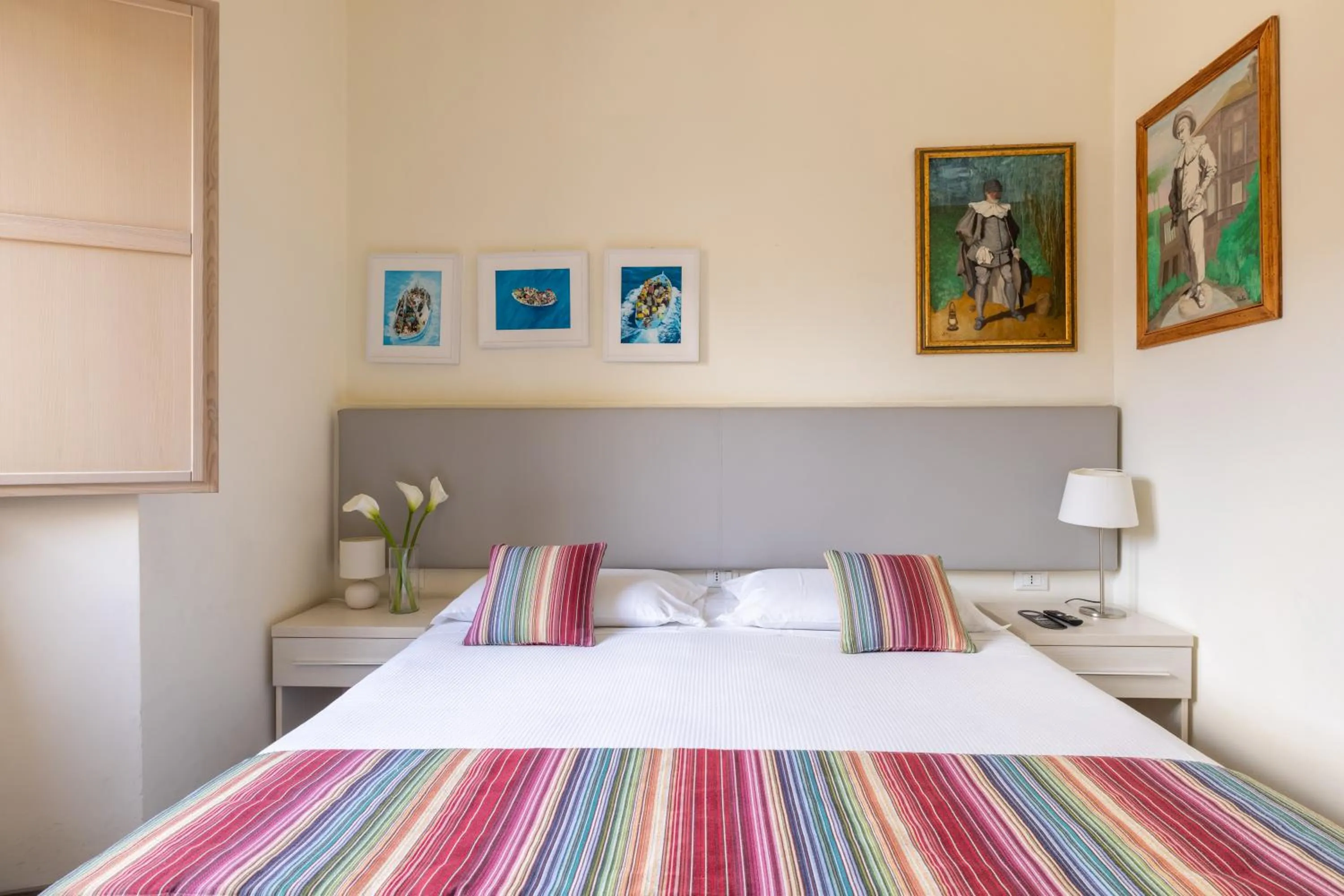 Decorative detail, Bed in Superior Relais FCollection Temple View