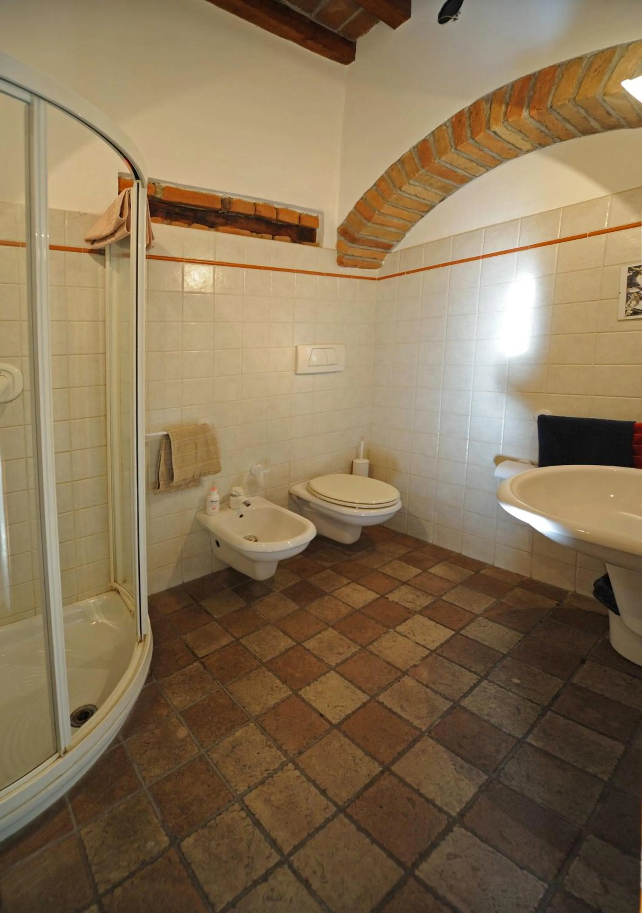 Bathroom in Albergo Giulia Gonzaga
