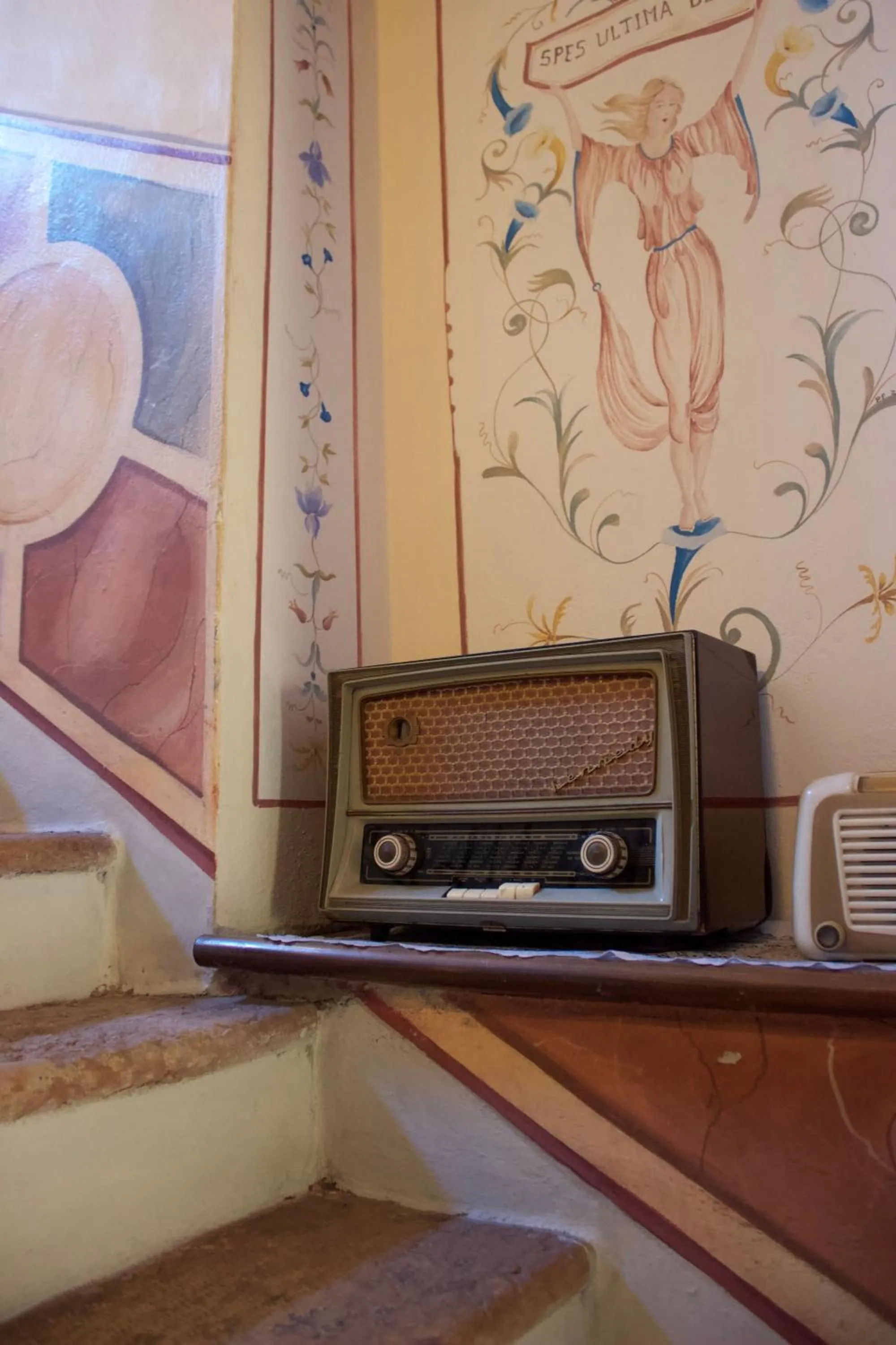 Decorative detail in Albergo Giulia Gonzaga