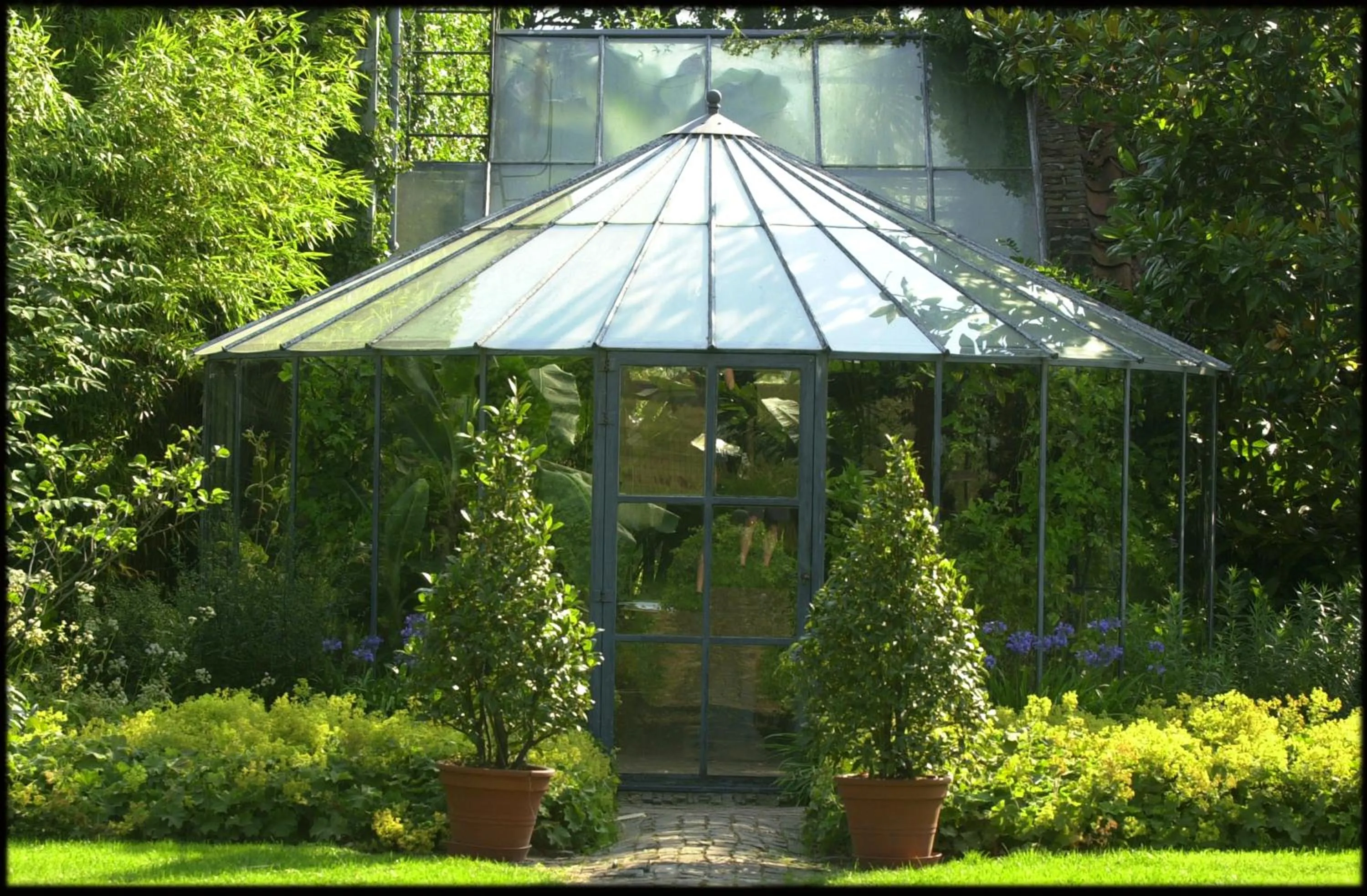 Facade/entrance in Orshof