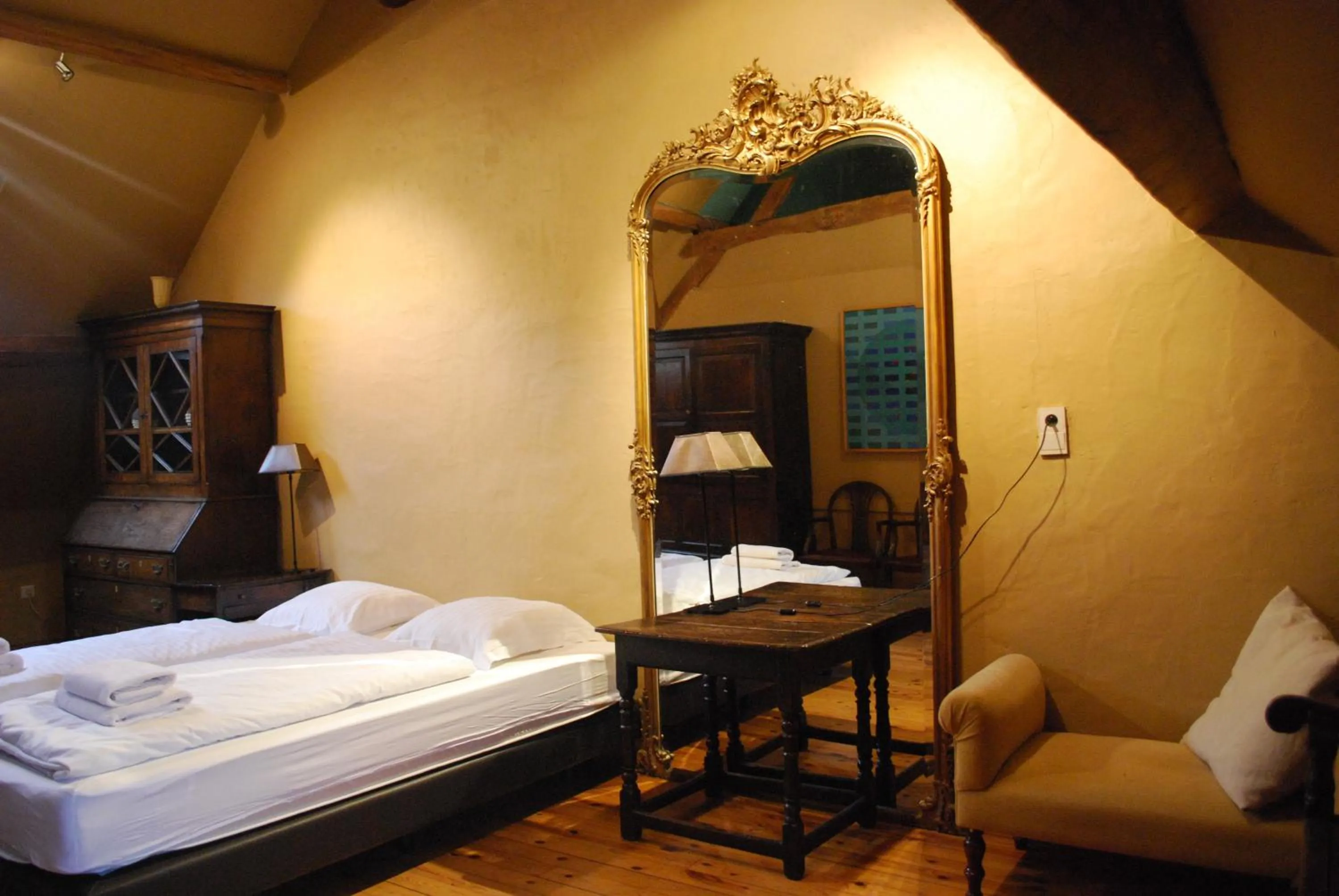Photo of the whole room, Bed in Orshof