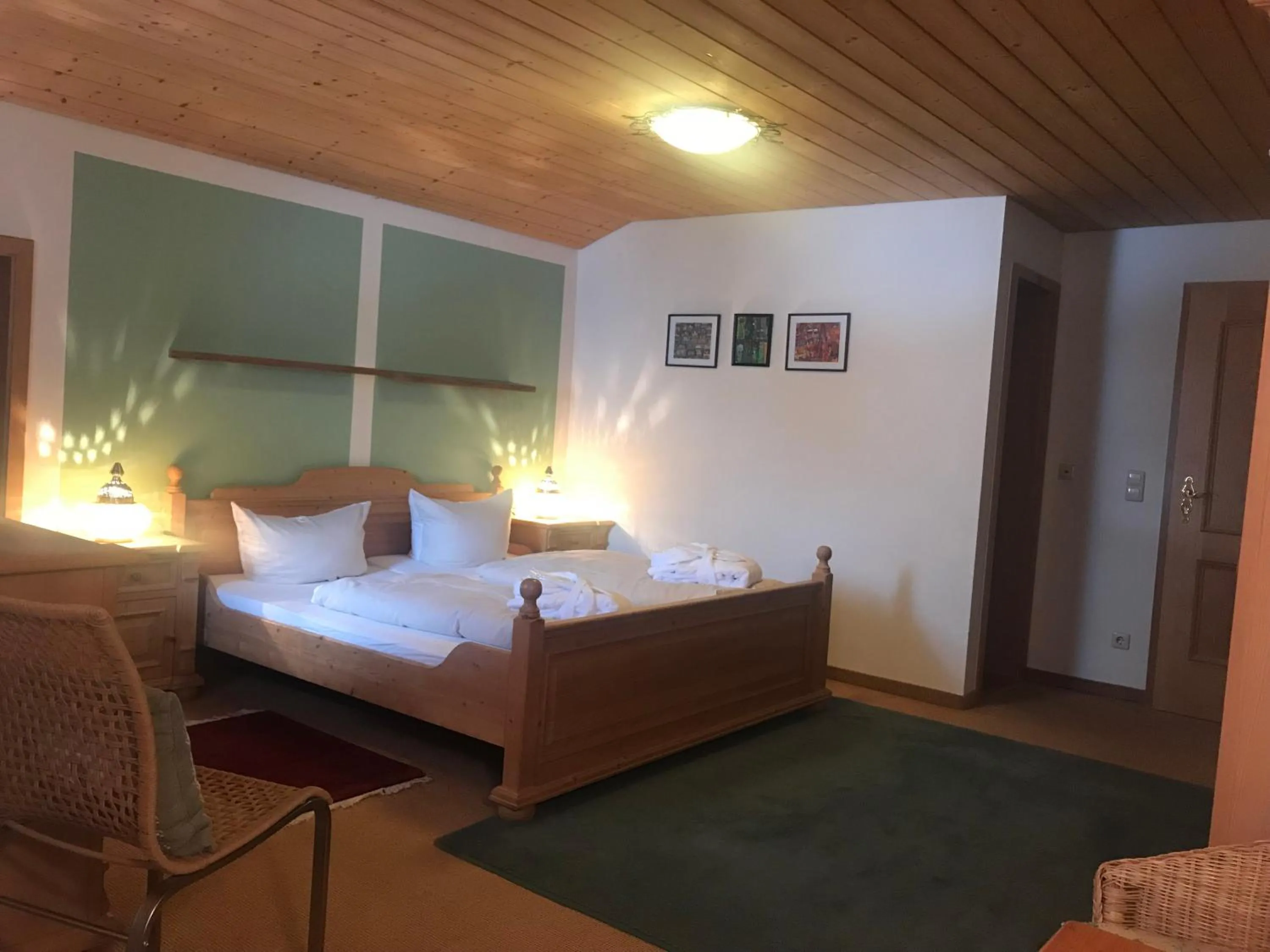 Photo of the whole room, Bed in DEVA Hotel Kaiserblick