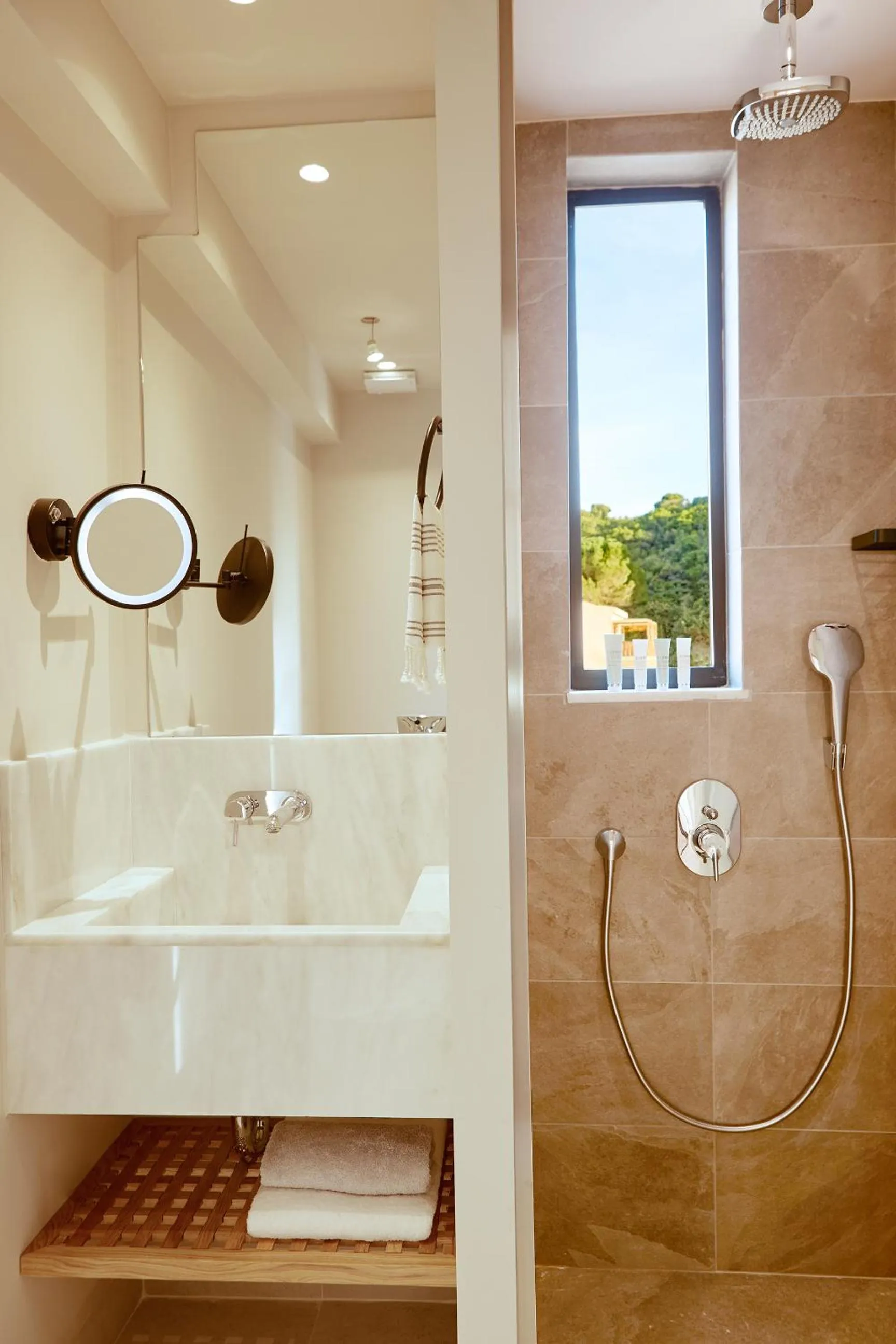 Shower in ELIVI Skiathos