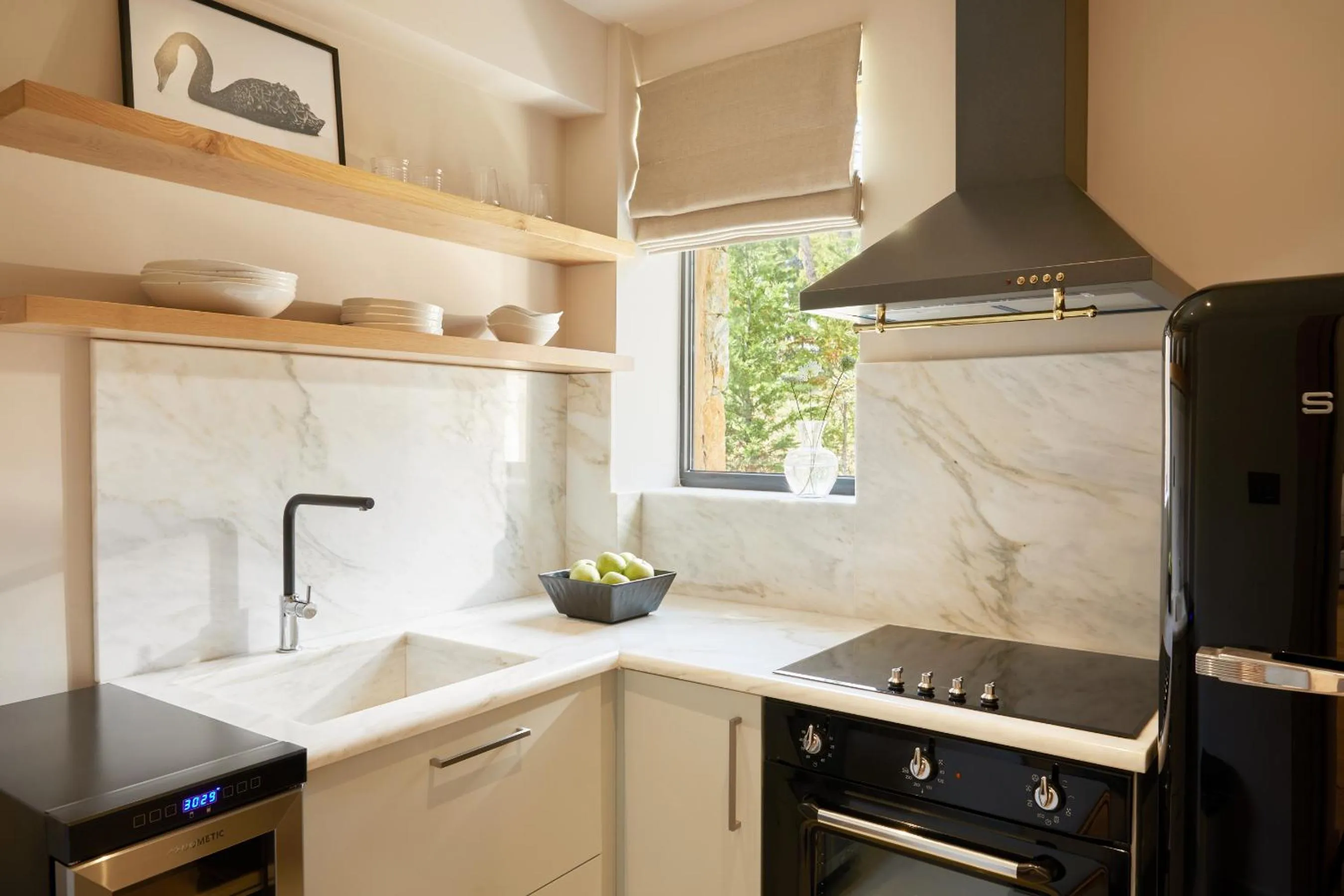 Kitchen or kitchenette in ELIVI Skiathos