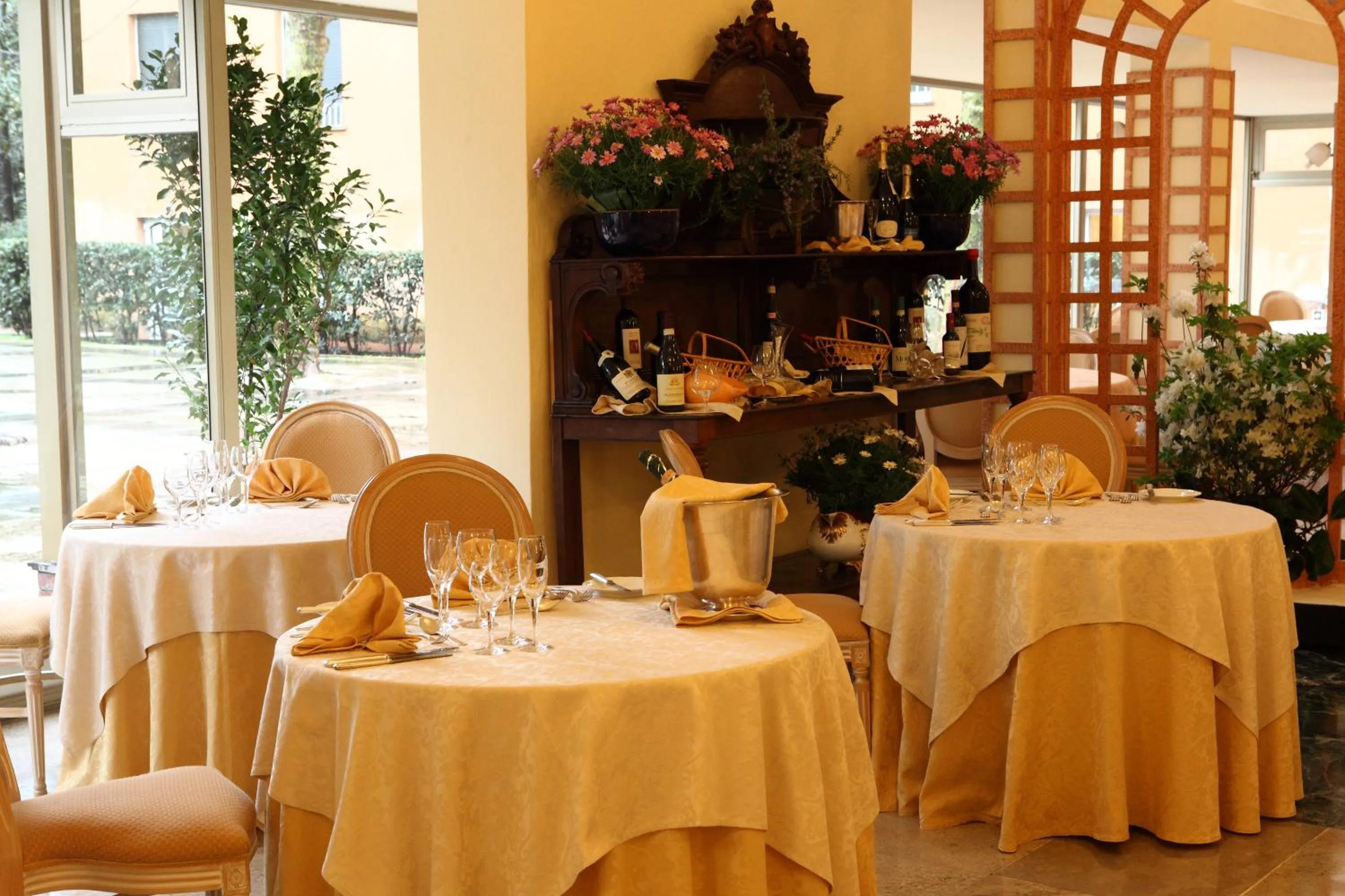 Restaurant/places to eat in Grand Hotel Villa Balbi