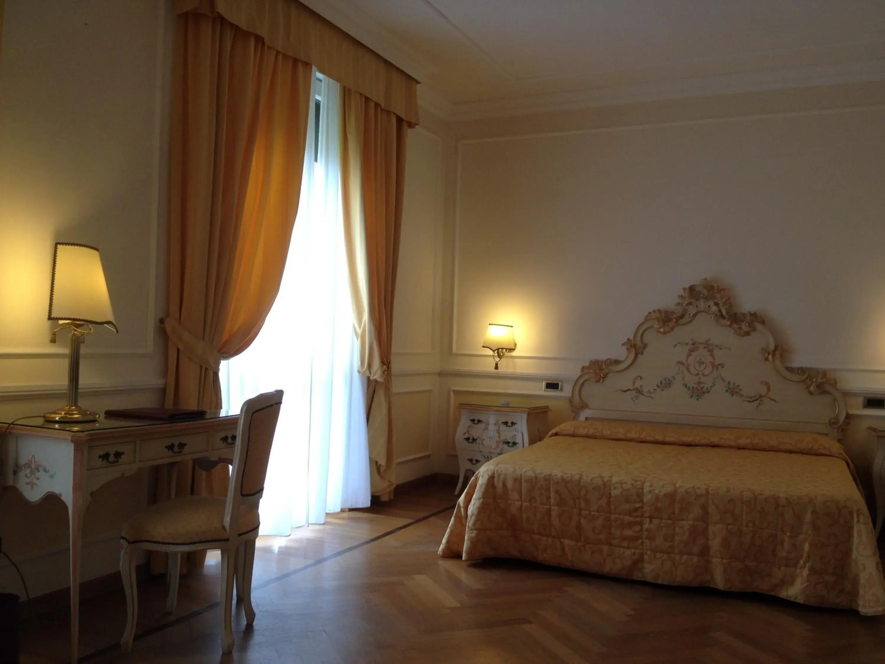 Triple Room in Grand Hotel Villa Balbi Triple Room in Grand Hotel Villa Balbi